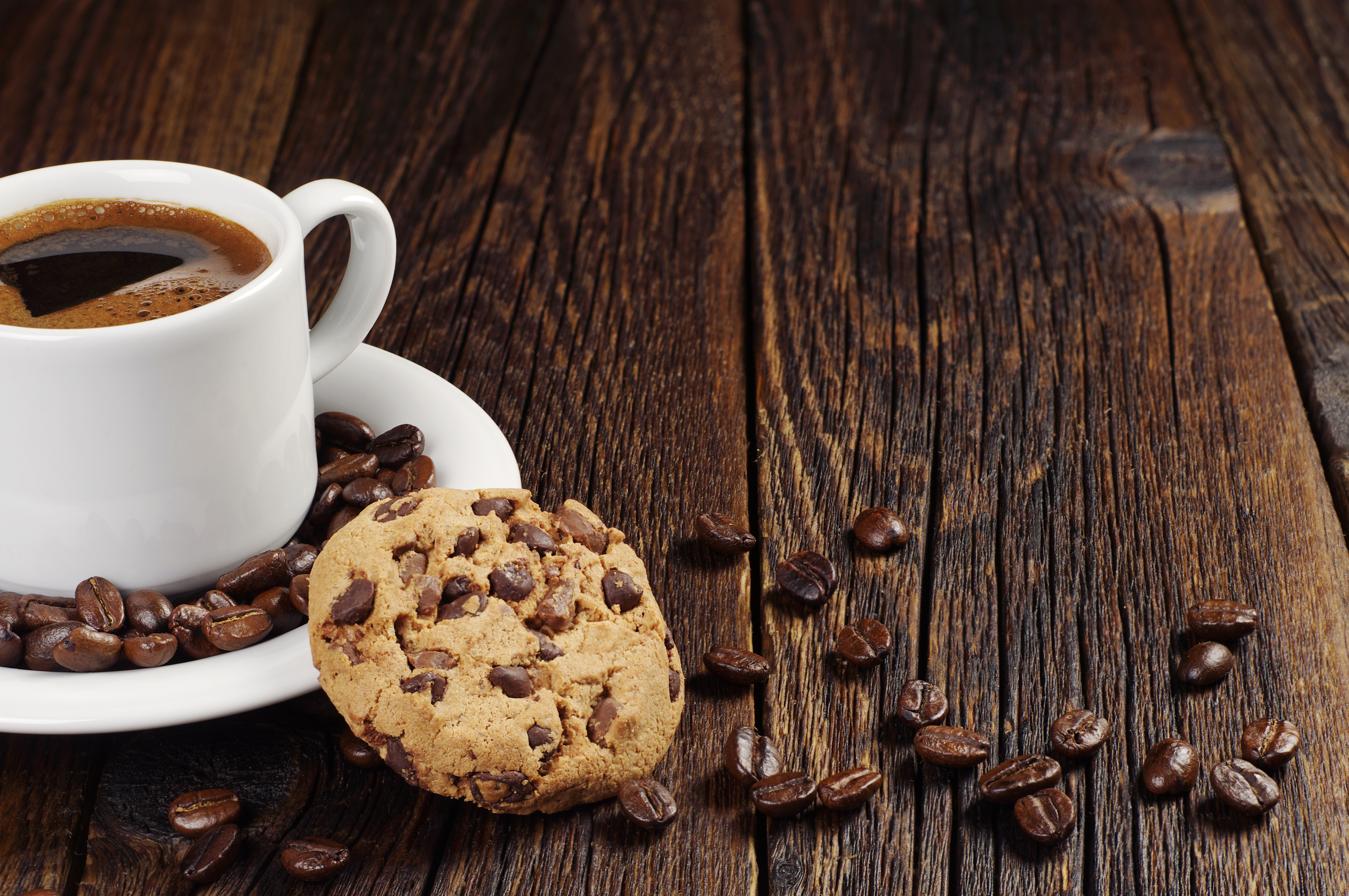 無料モバイル壁紙カップ, クッキー, コーヒー豆, 食べ物, コーヒーをダウンロードします。