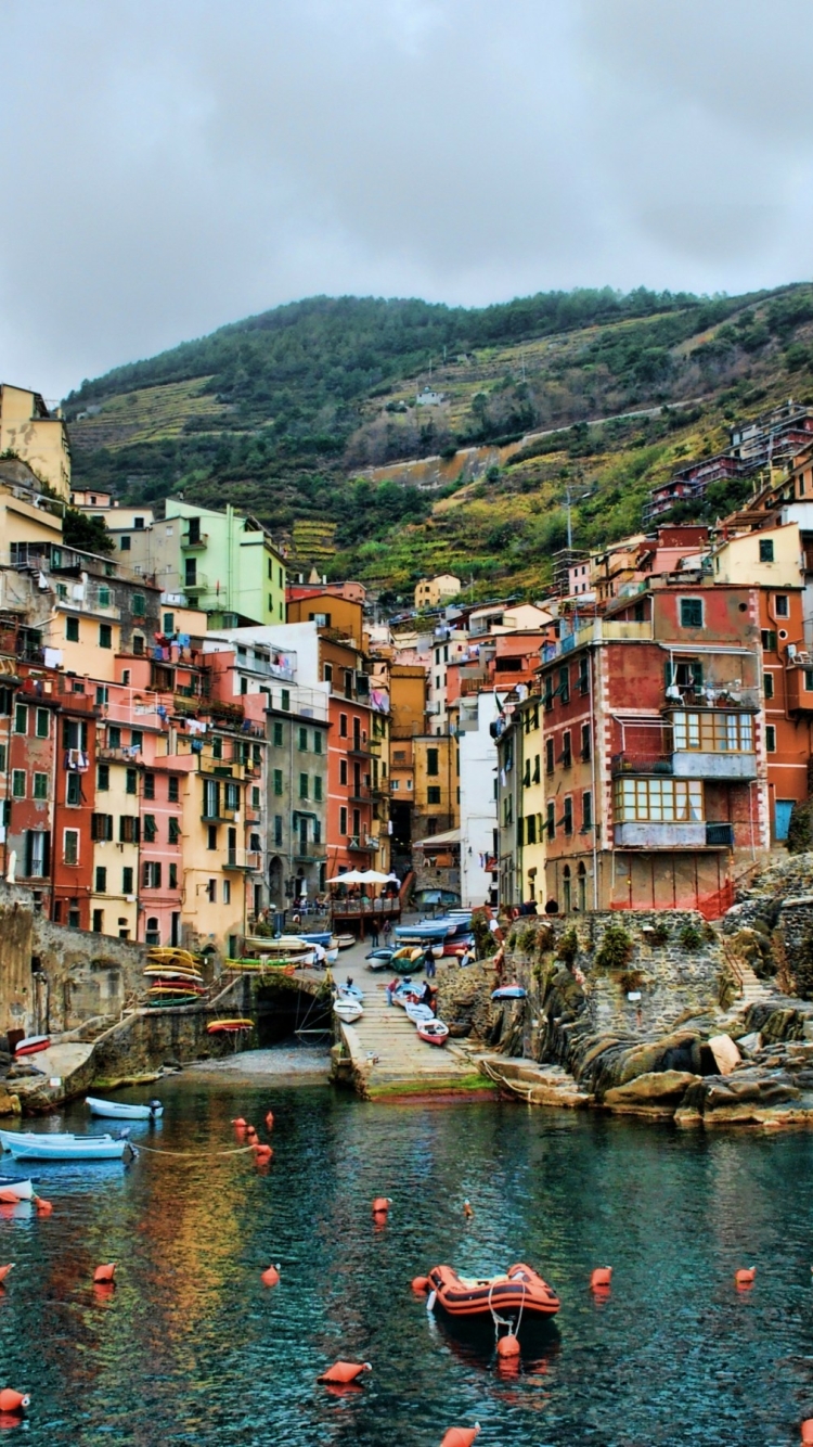 Handy-Wallpaper Städte, Italien, Haus, Dorf, Riomaggiore, Cinque Terre, Menschengemacht kostenlos herunterladen.
