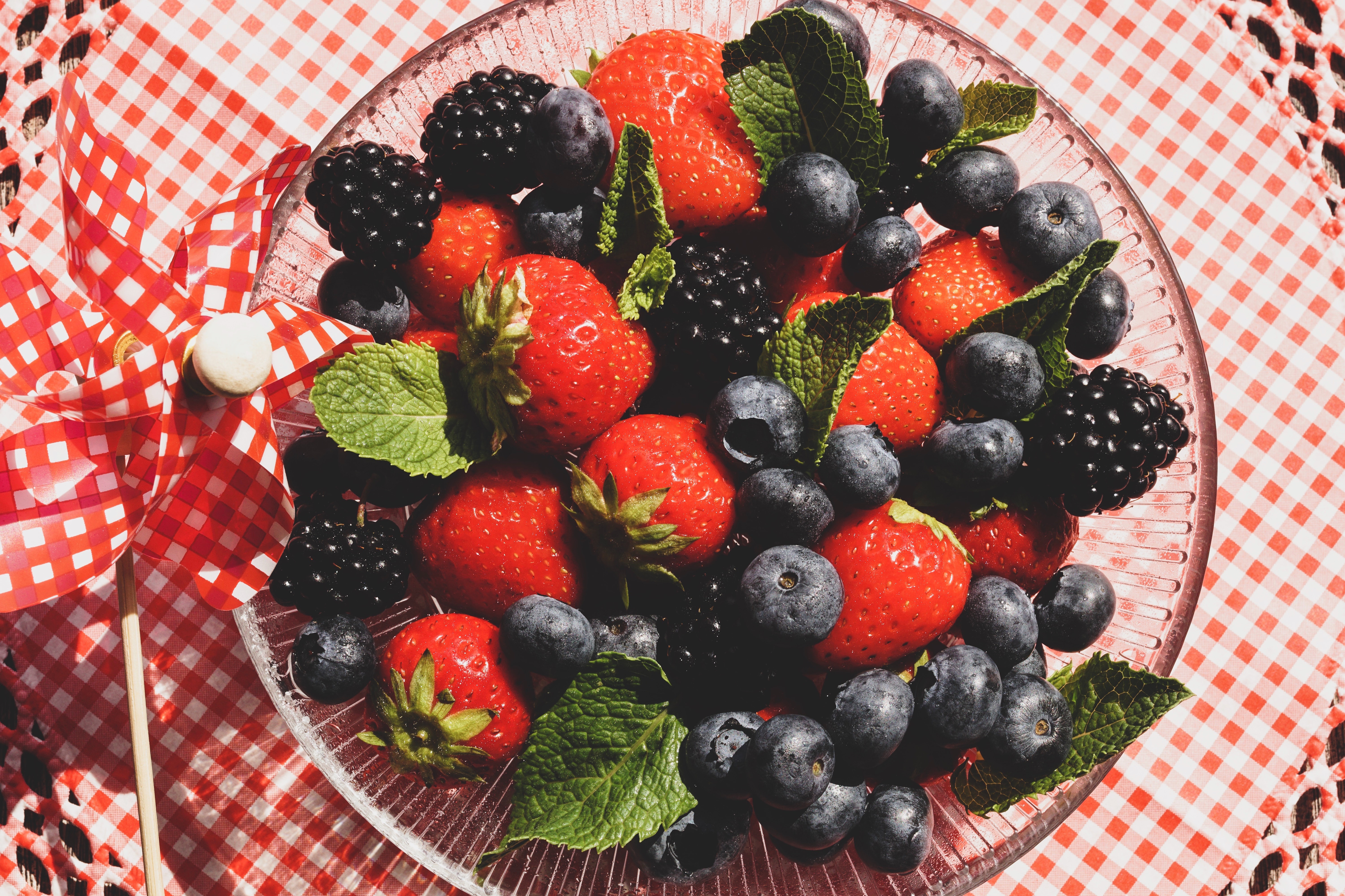 Download mobile wallpaper Food, Blueberry, Raspberry, Blackberry, Berry, Fruit for free.