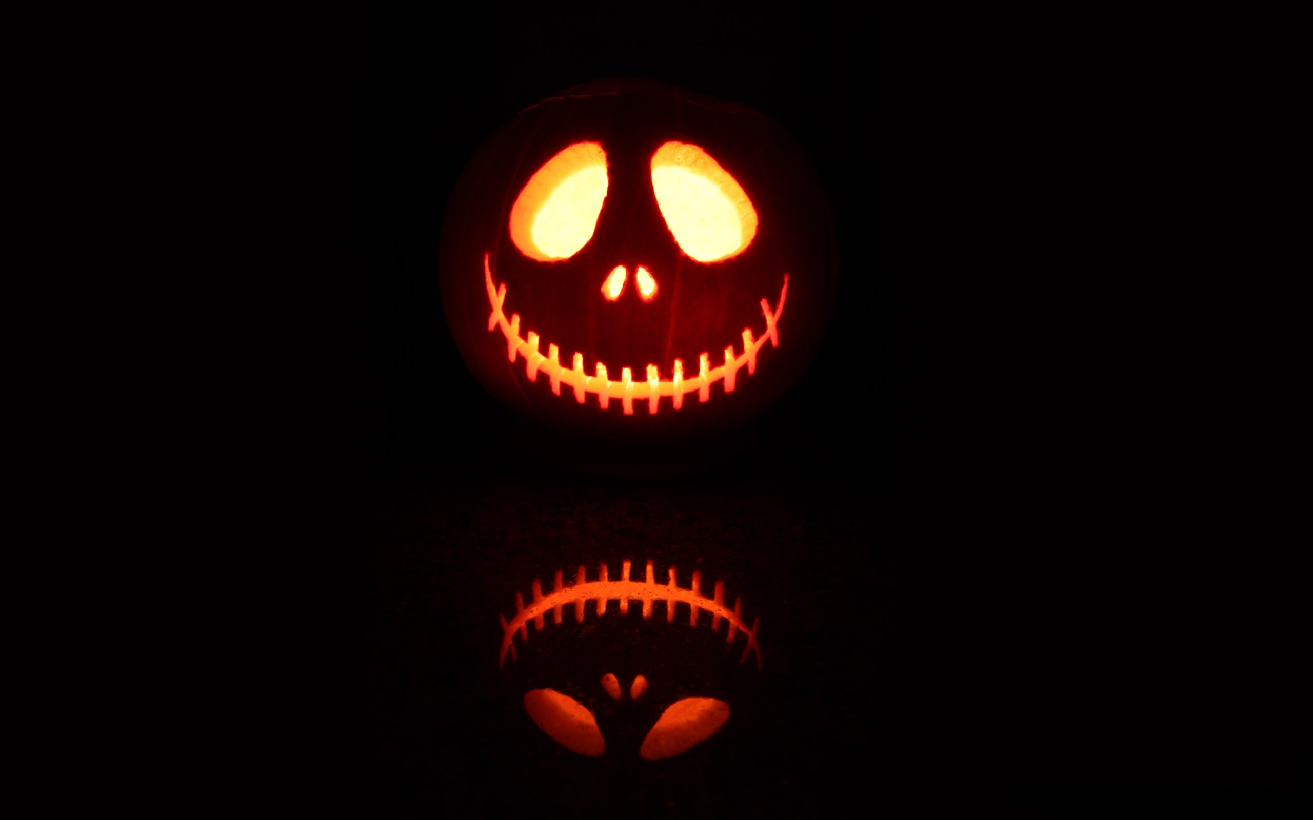 Download mobile wallpaper Halloween, Reflection, Holiday, Jack O' Lantern for free.