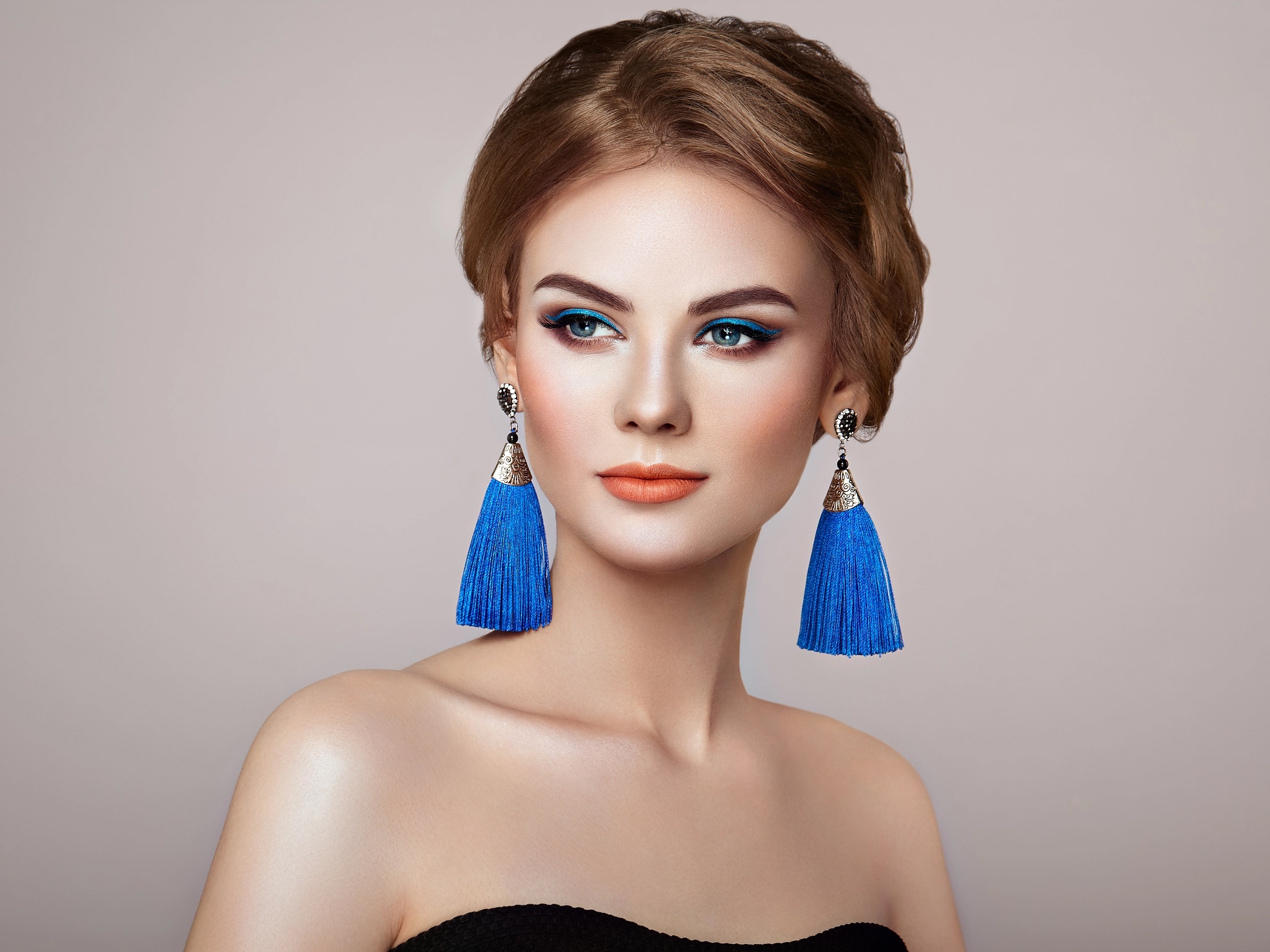 Free download wallpaper Redhead, Model, Women, Earrings, Blue Eyes, Lipstick on your PC desktop