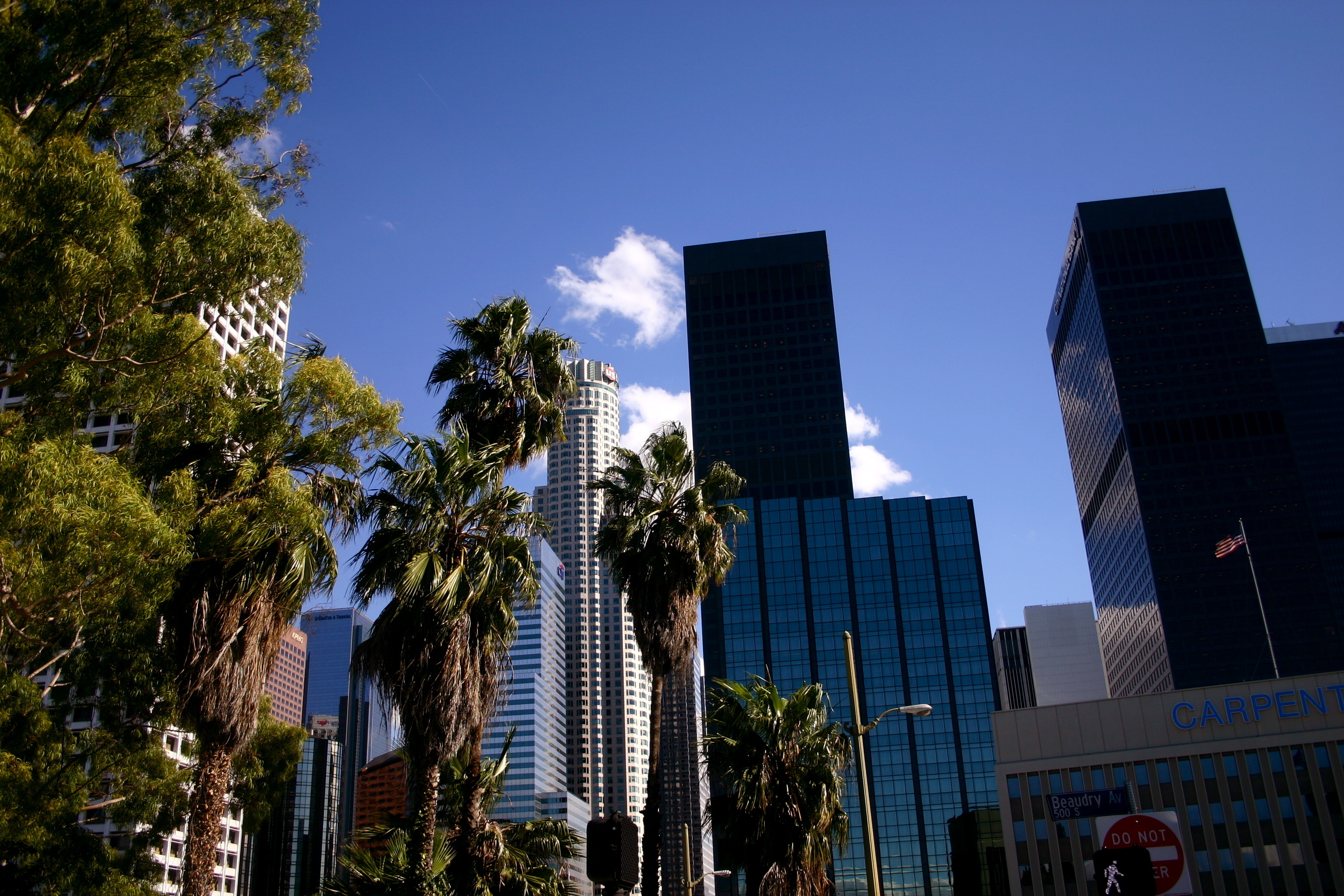 Скачать картинку Лос Анджелес, Города, Сделано Человеком в телефон бесплатно.