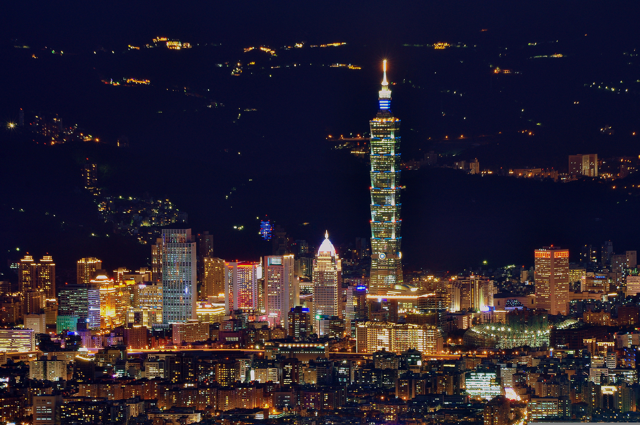 Скачать картинку Города, Ночь, Город, Панорама, Тайвань, Тайбэй, Сделано Человеком, Кита́й в телефон бесплатно.
