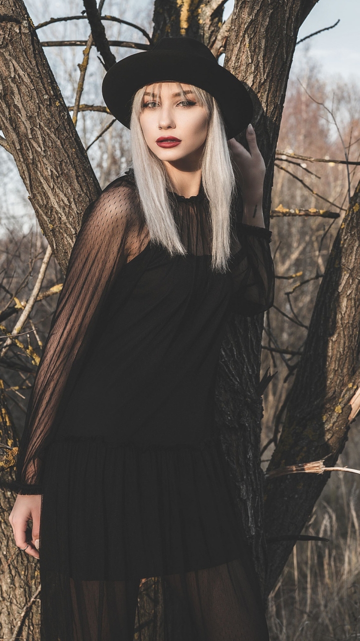 Download mobile wallpaper Hat, Model, Women, Black Dress, White Hair, Lipstick for free.