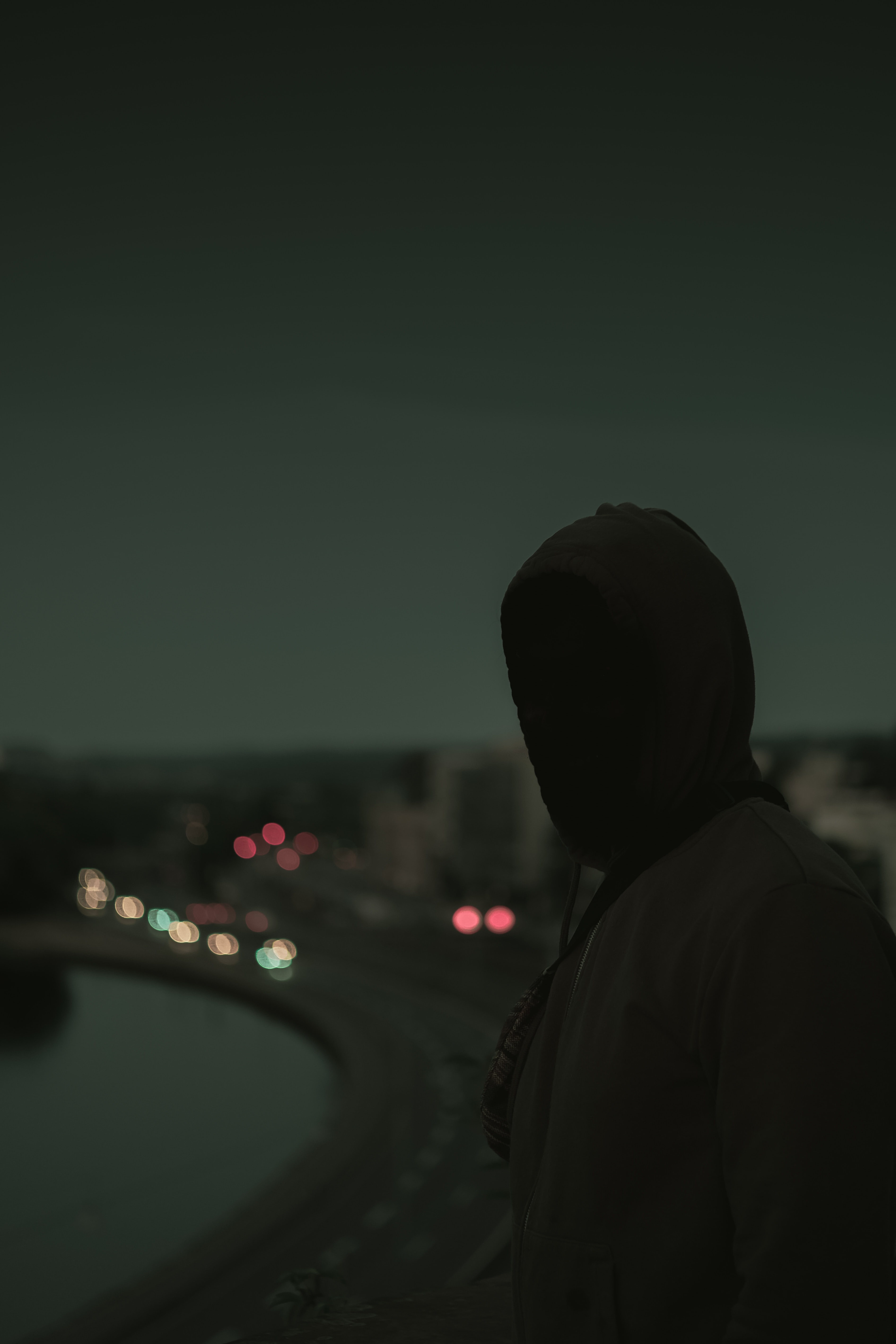 silhouette, hood, twilight, dark, dusk, gloomy 1080p