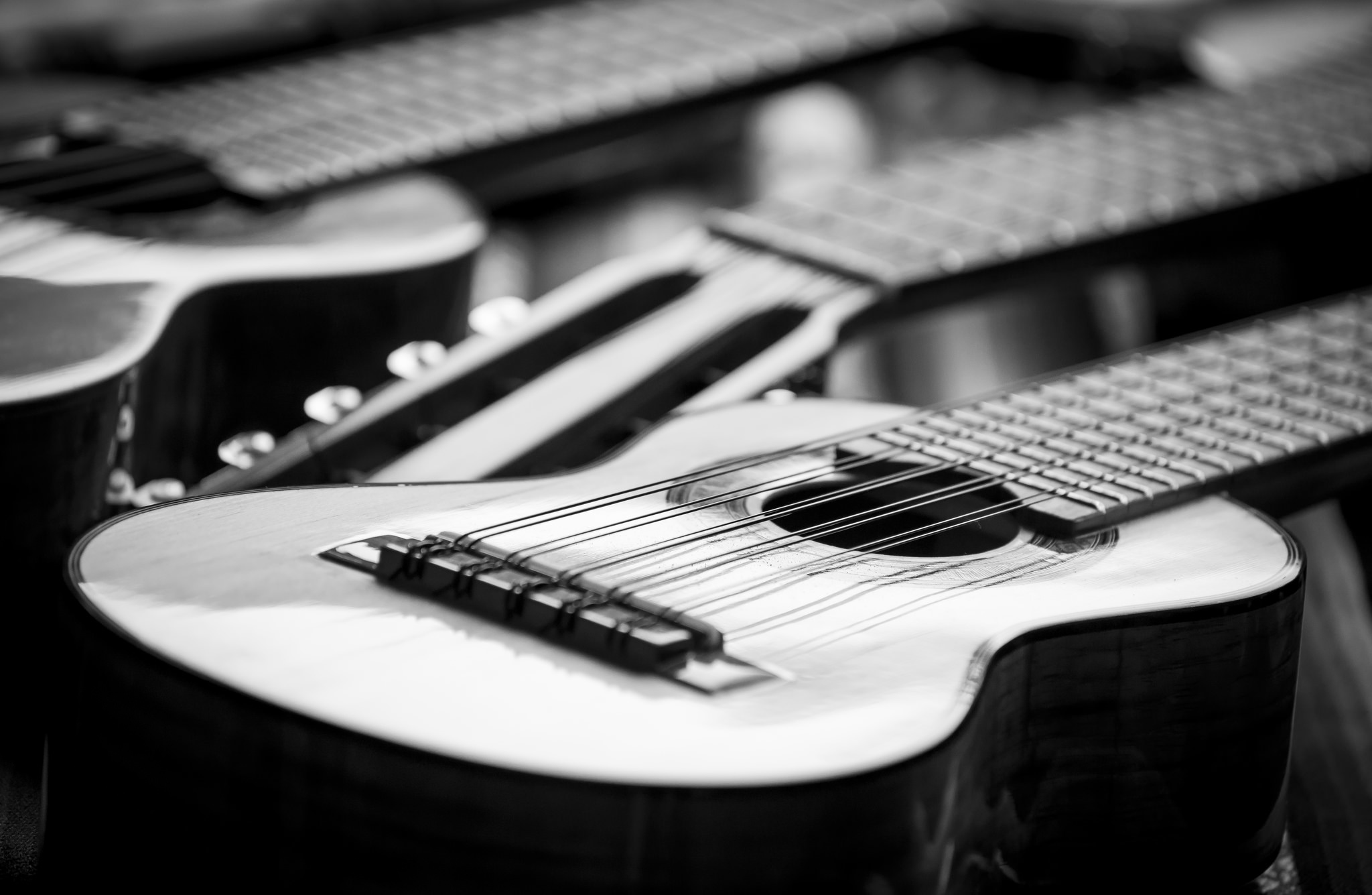 Descarga gratis la imagen Música, Guitarra, Blanco Y Negro, Instrumento en el escritorio de tu PC