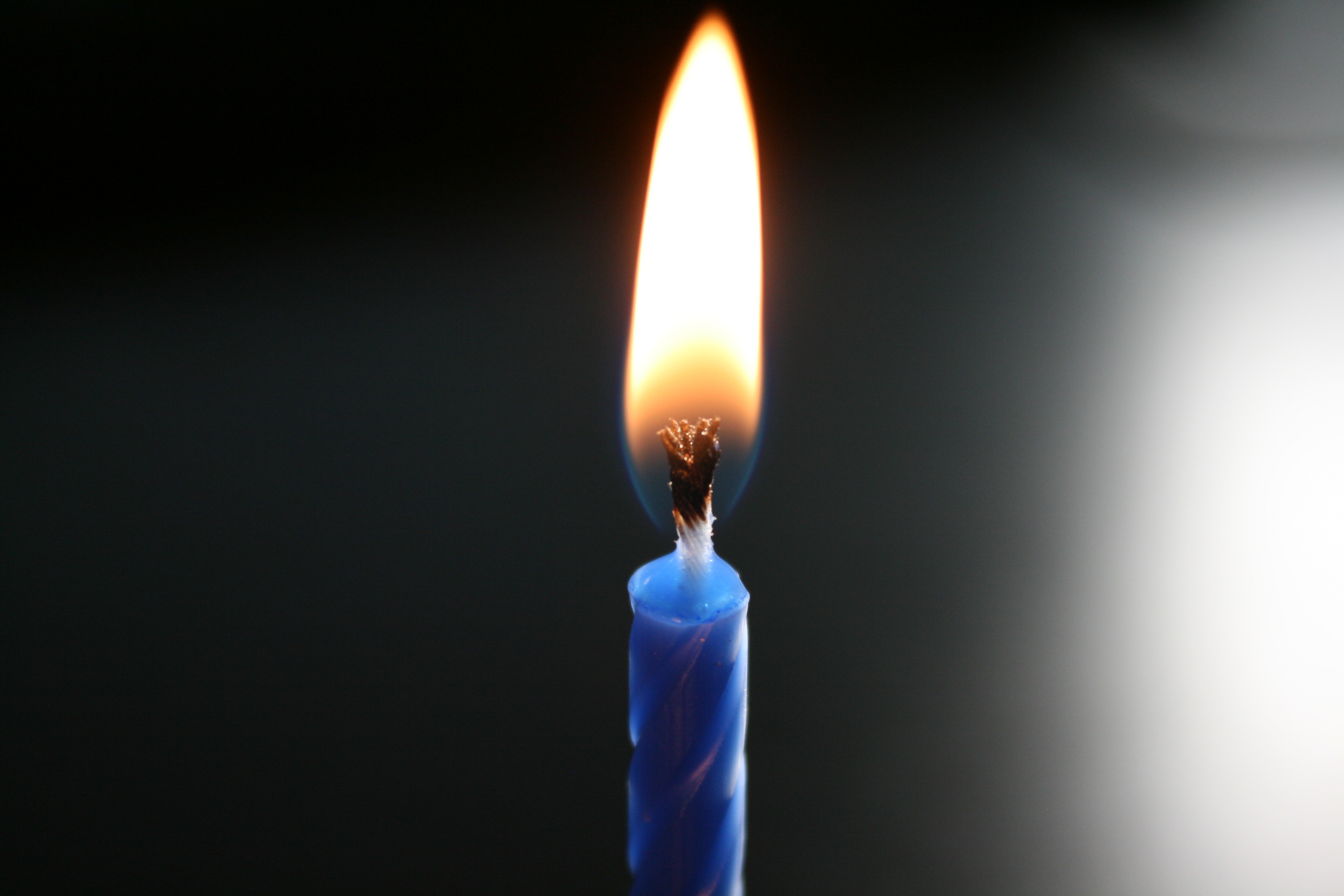 128820 скачать картинку огонь, разное, синий, свеча, фитиль, воск - обои и заставки бесплатно