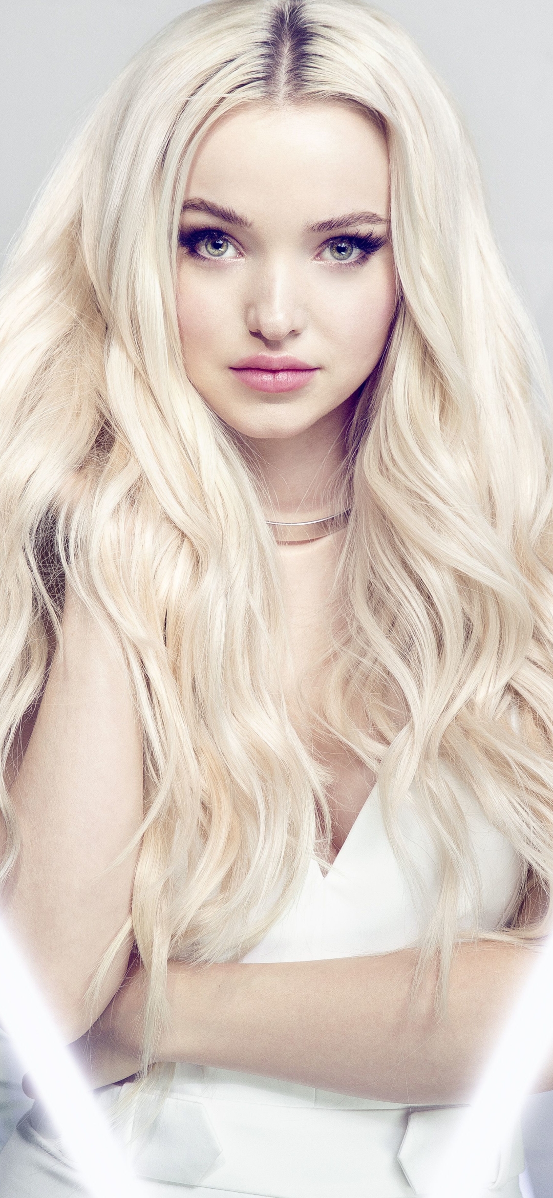 Download mobile wallpaper Celebrity, Dove Cameron for free.
