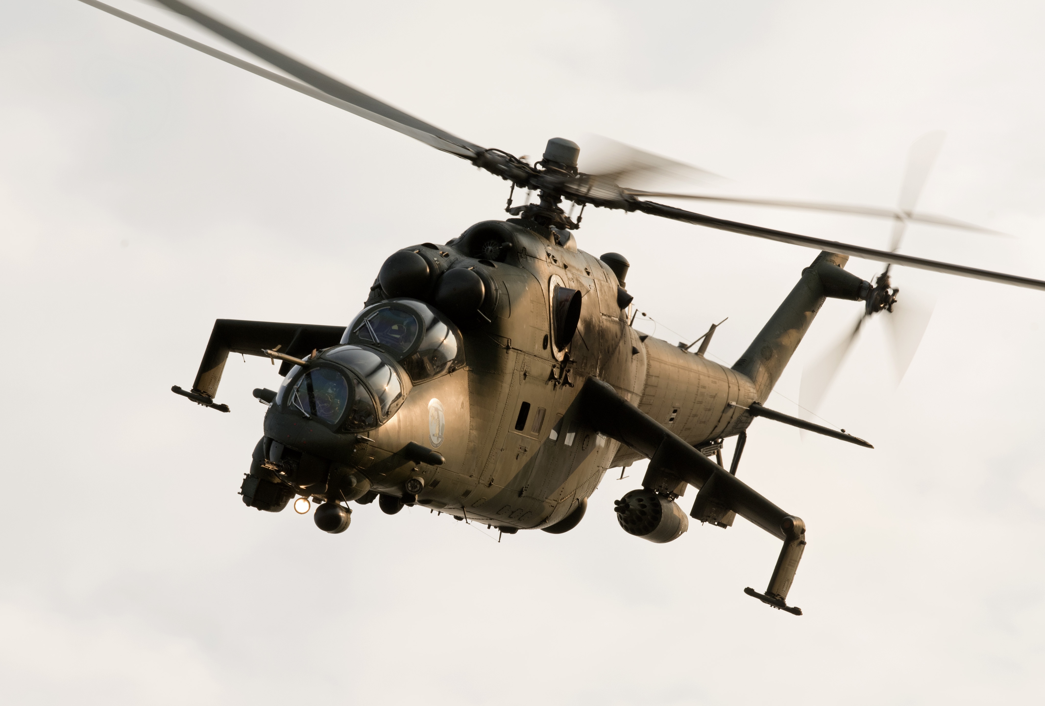 Baixar papel de parede para celular de Helicóptero, Militar, Aeronaves, Mil Mi 24, Helicóptero De Ataque gratuito.