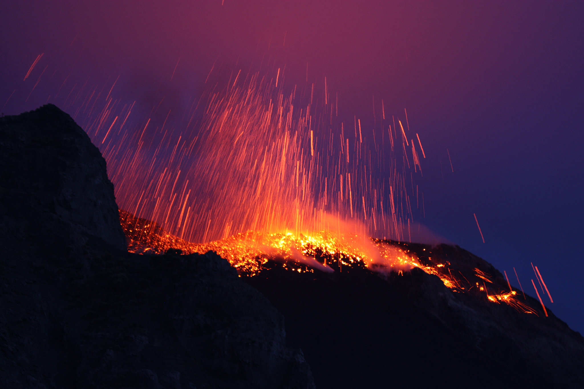 368719 Bild herunterladen erde/natur, vulkan, eruption, vulkane - Hintergrundbilder und Bildschirmschoner kostenlos