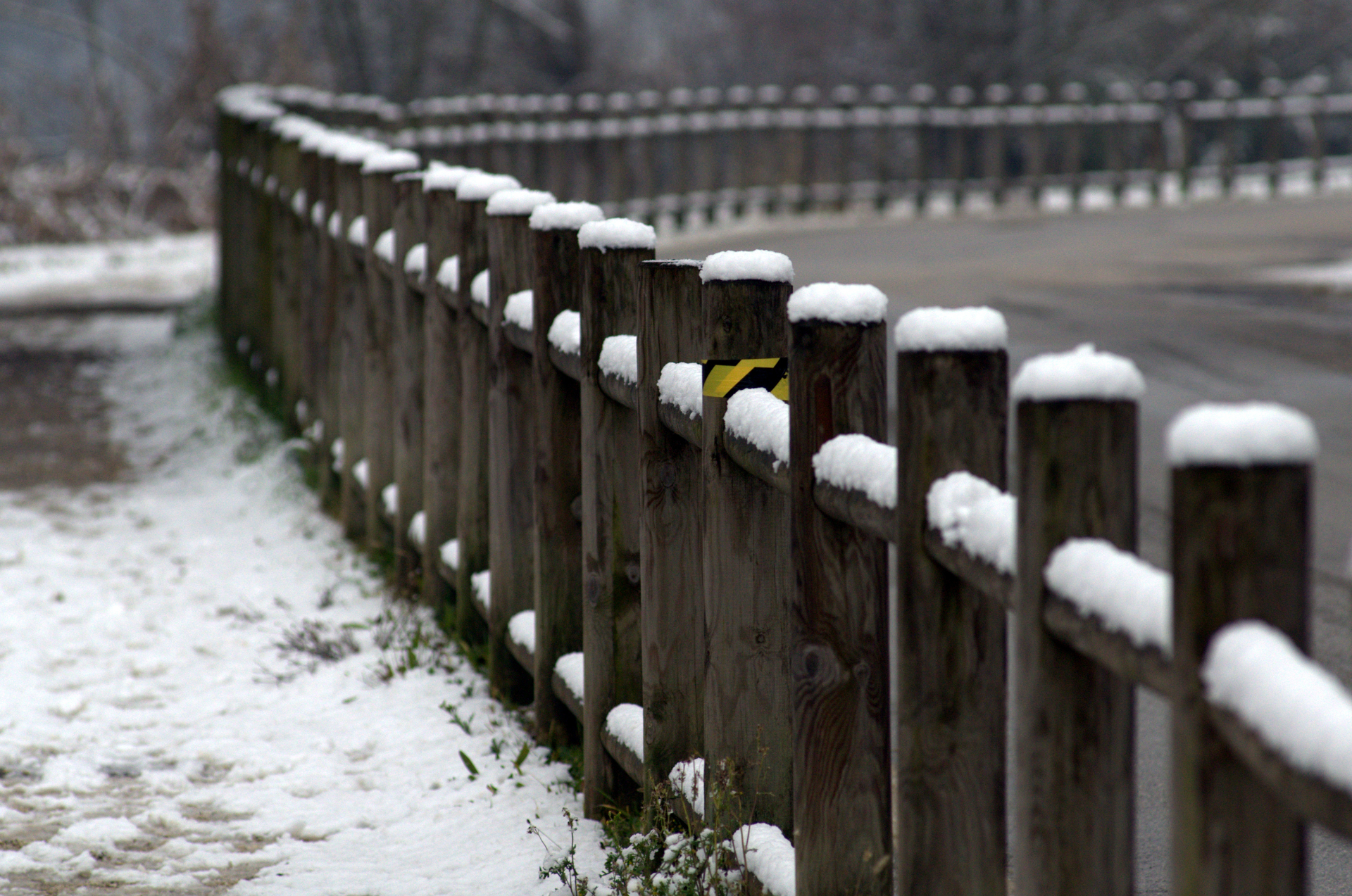 Free download wallpaper Winter, Snow, Fence, Man Made on your PC desktop