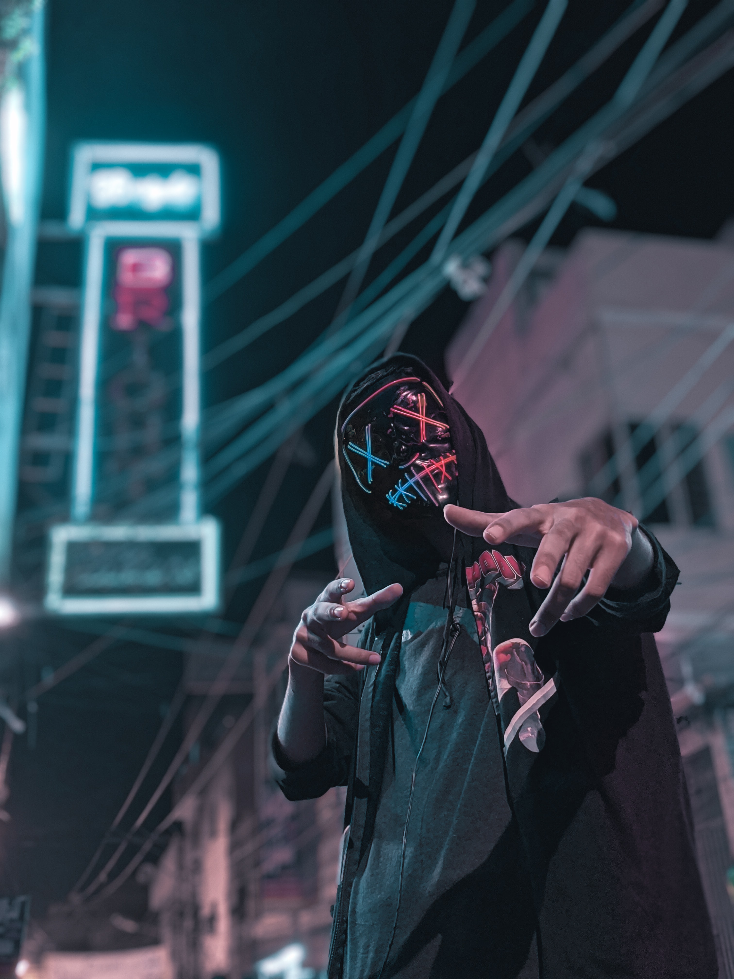 Free download wallpaper Miscellanea, Miscellaneous, Gesture, Mask, Hood, Anonymous on your PC desktop