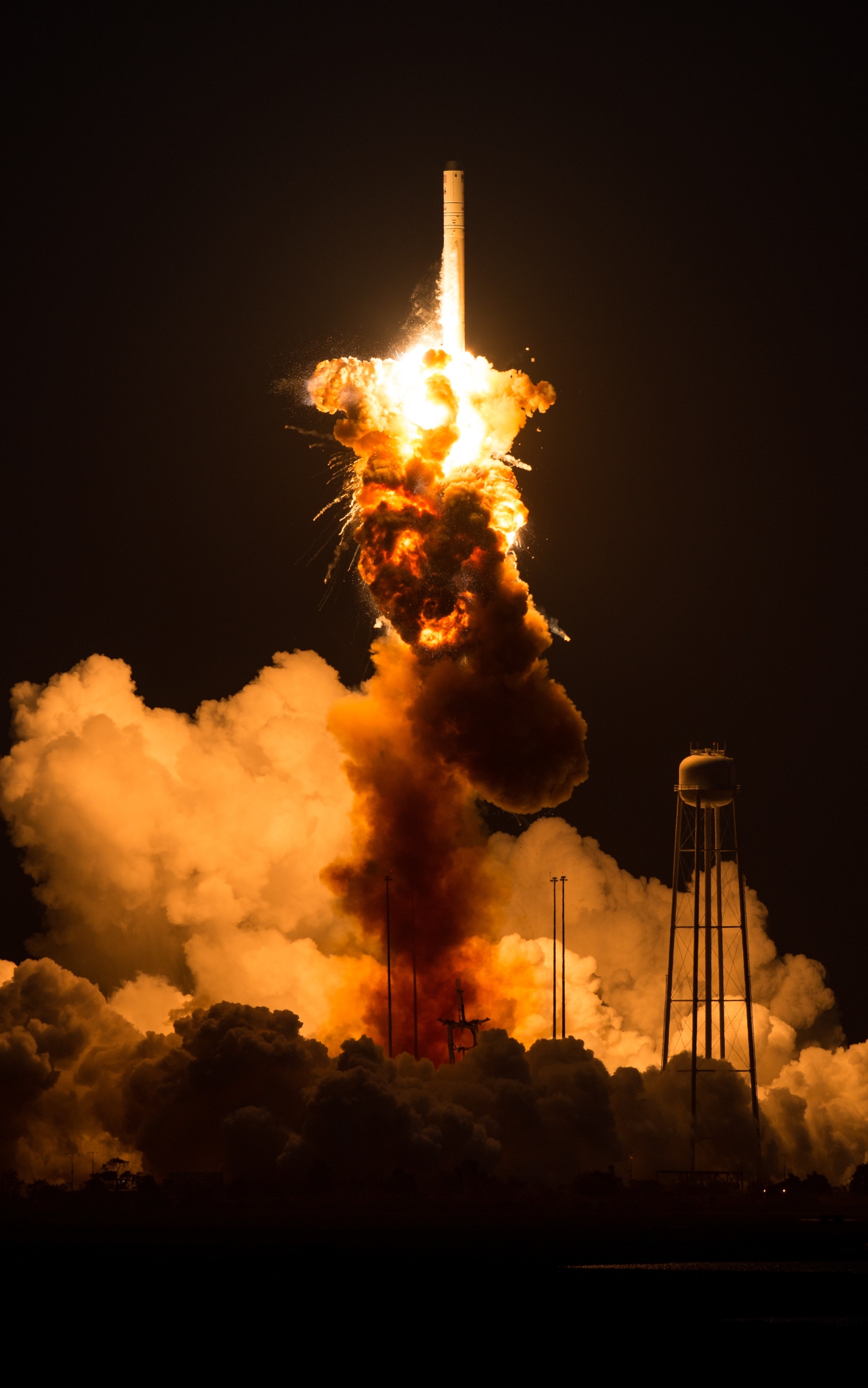 Download mobile wallpaper Explosion, Rocket, Man Made for free.