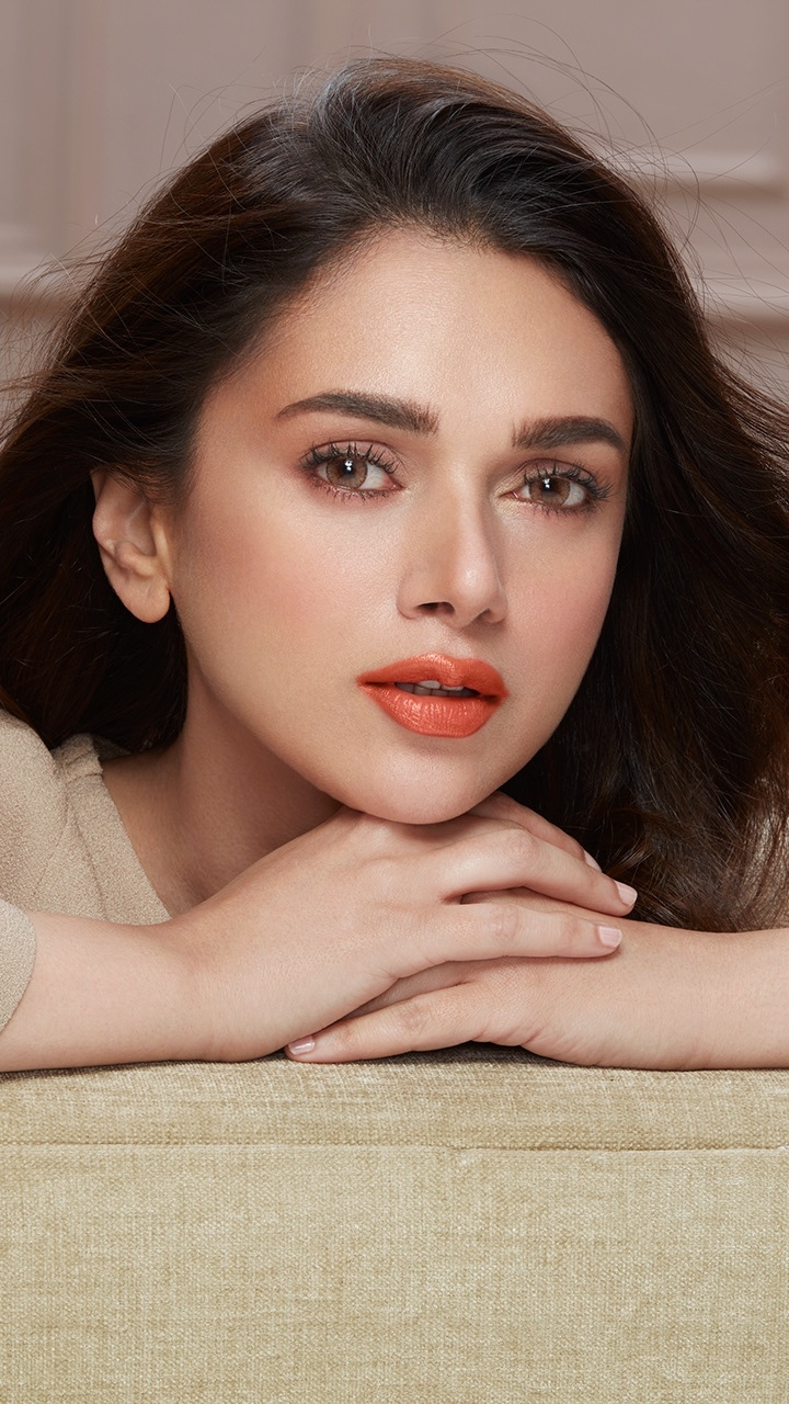 Download mobile wallpaper Face, Brunette, Indian, Celebrity, Actress, Lipstick, Bollywood, Aditi Rao Hydari for free.