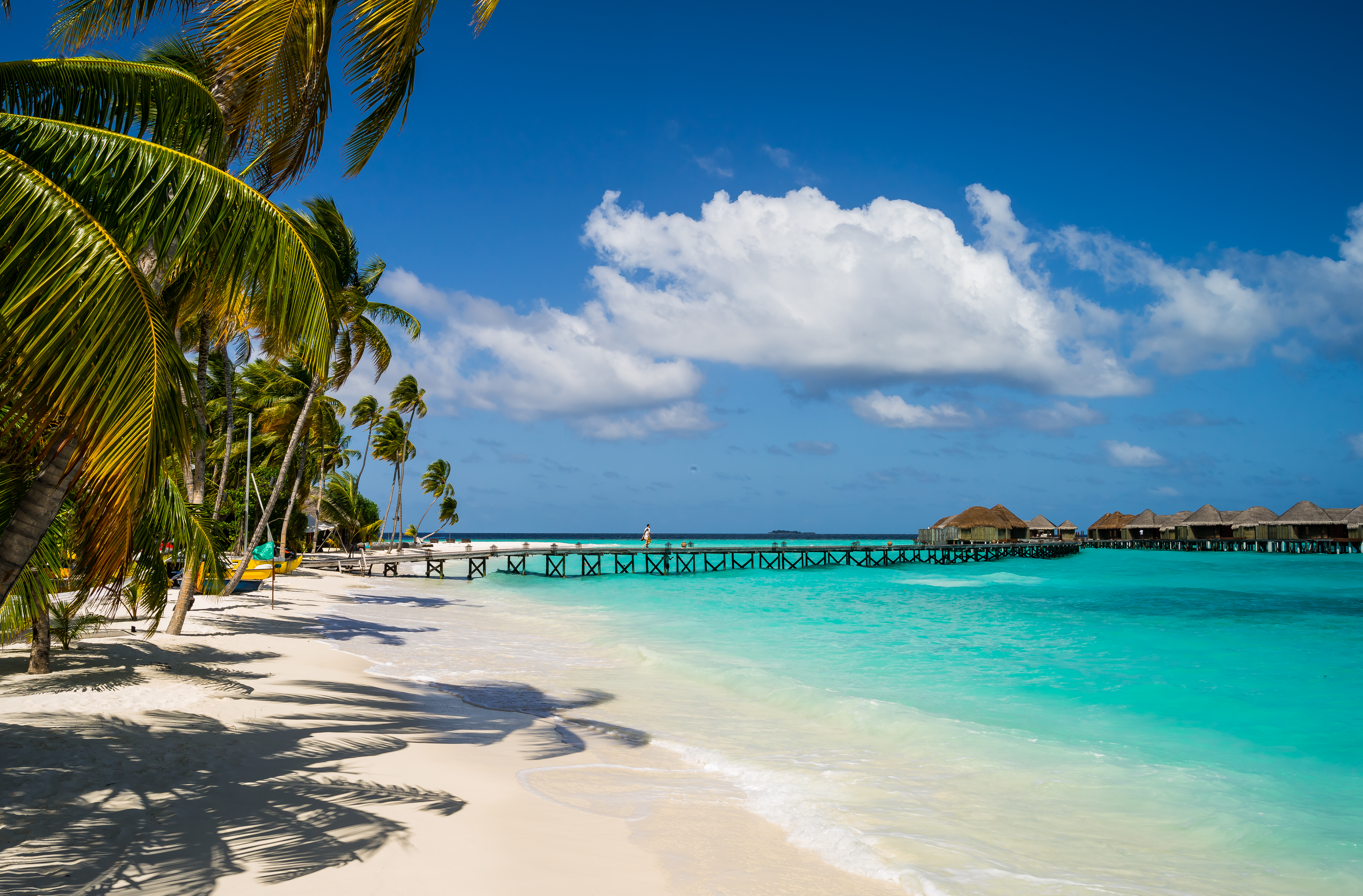 1523268 descargar fondo de pantalla maldivas, fotografía, playa, constanza halaveli resort, día festivo, laguna, palmera, muelle, centro turístico, mar, zona tropical: protectores de pantalla e imágenes gratis