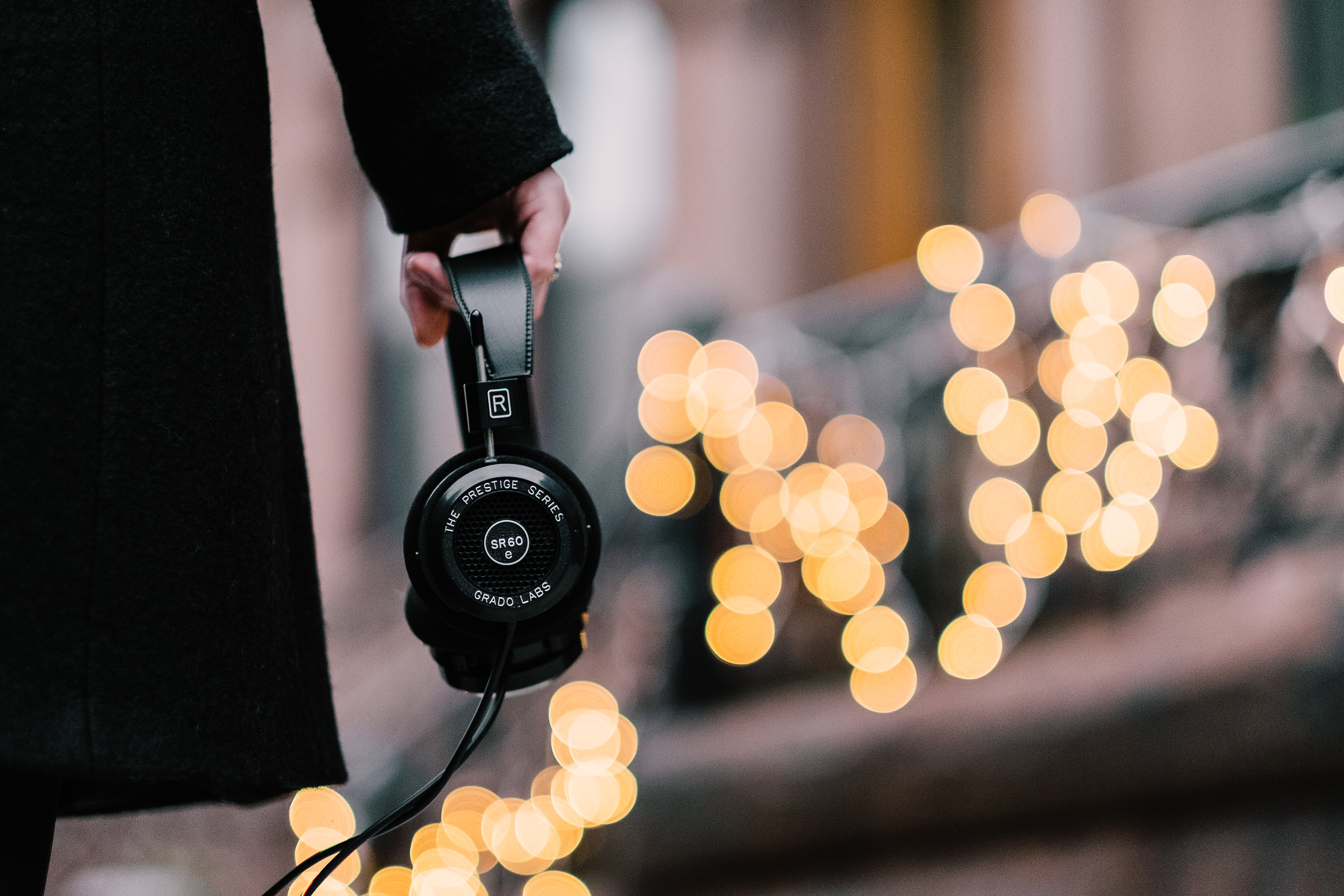 headphones, music, hand, glare, coat 4K