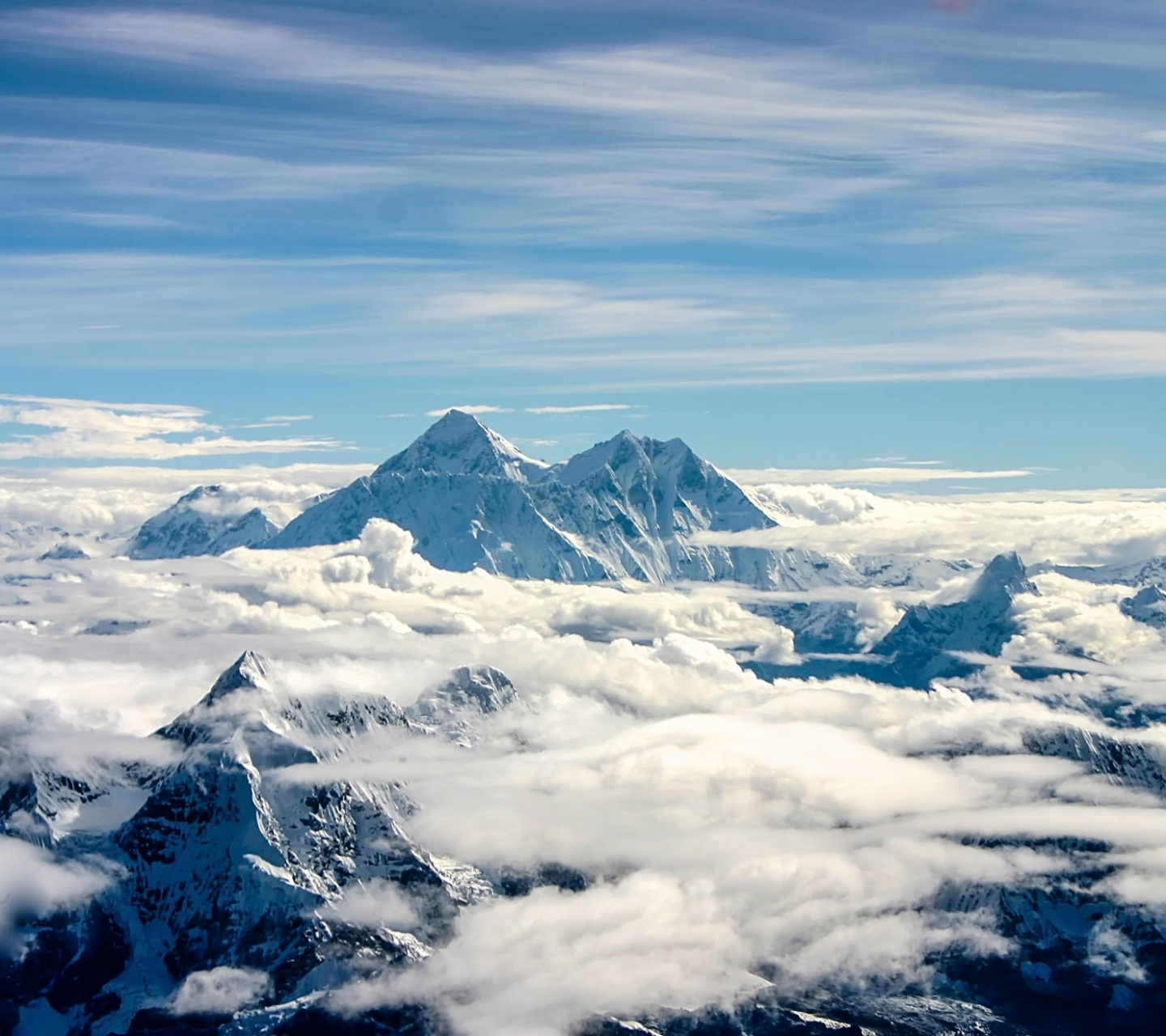 1267700 скачать обои гора эверест, земля/природа - заставки и картинки бесплатно