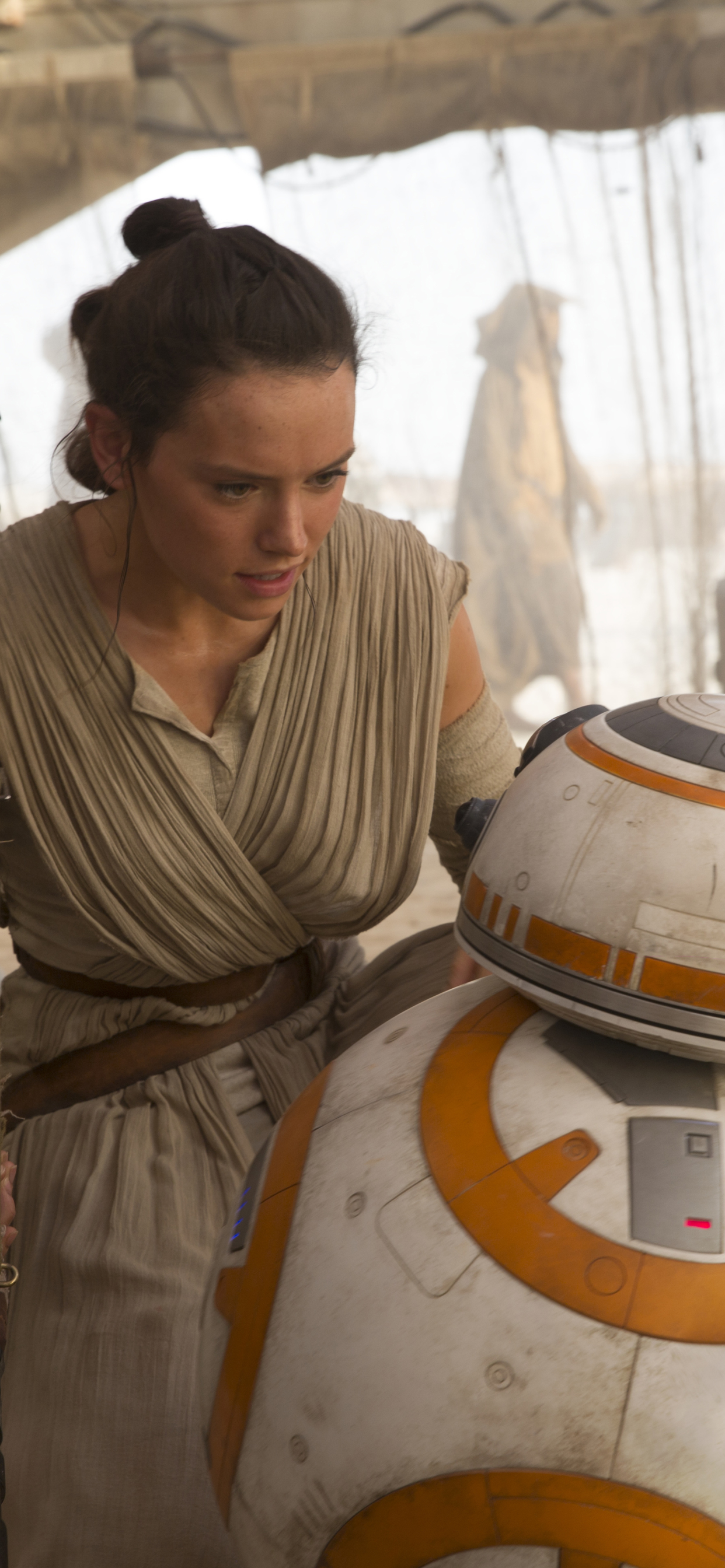 Download mobile wallpaper Star Wars, Movie, Jedi, Star Wars Episode Vii: The Force Awakens, Daisy Ridley, Rey (Star Wars), Bb 8 for free.