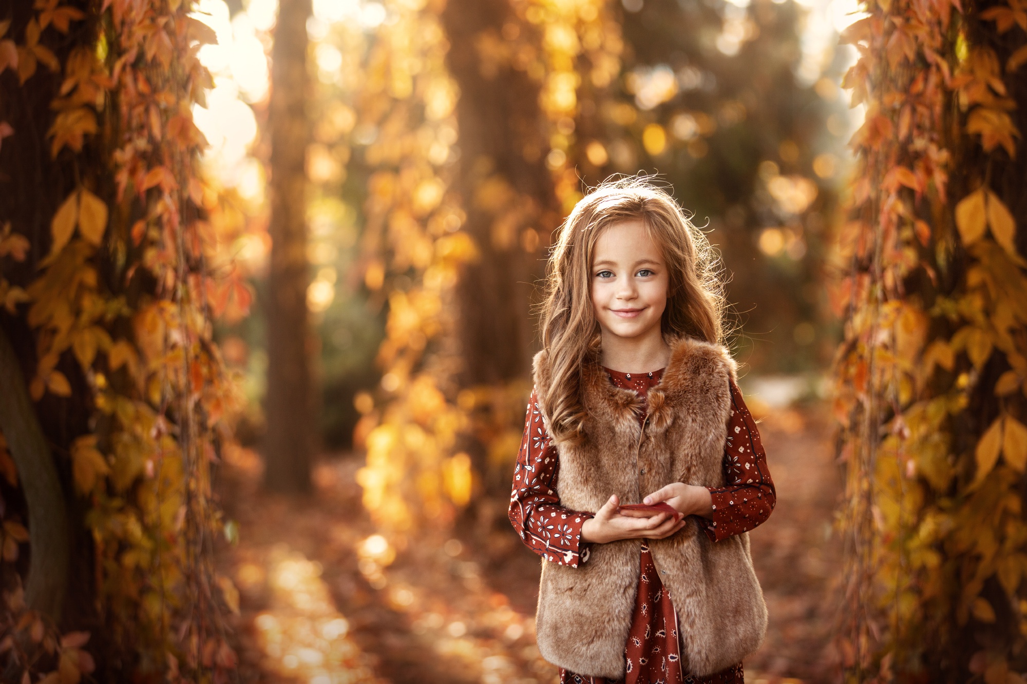 Laden Sie das Herbst, Kind, Fotografie, Blondinen, Kleines Mädchen, Tiefenschärfe-Bild kostenlos auf Ihren PC-Desktop herunter