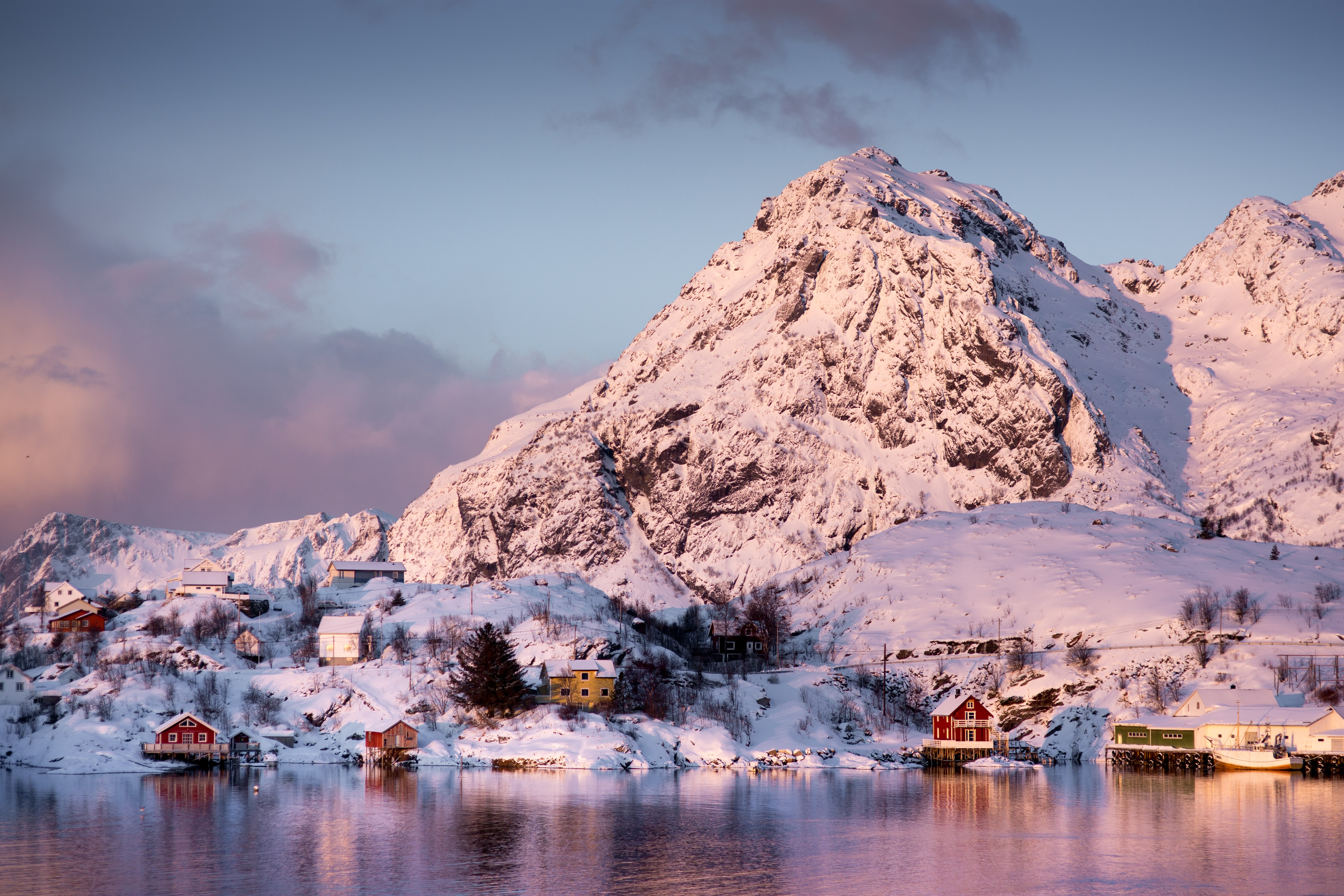 Baixe gratuitamente a imagem Montanhas, Mar, Neve, Costa, Lar, Natureza, Casa na área de trabalho do seu PC