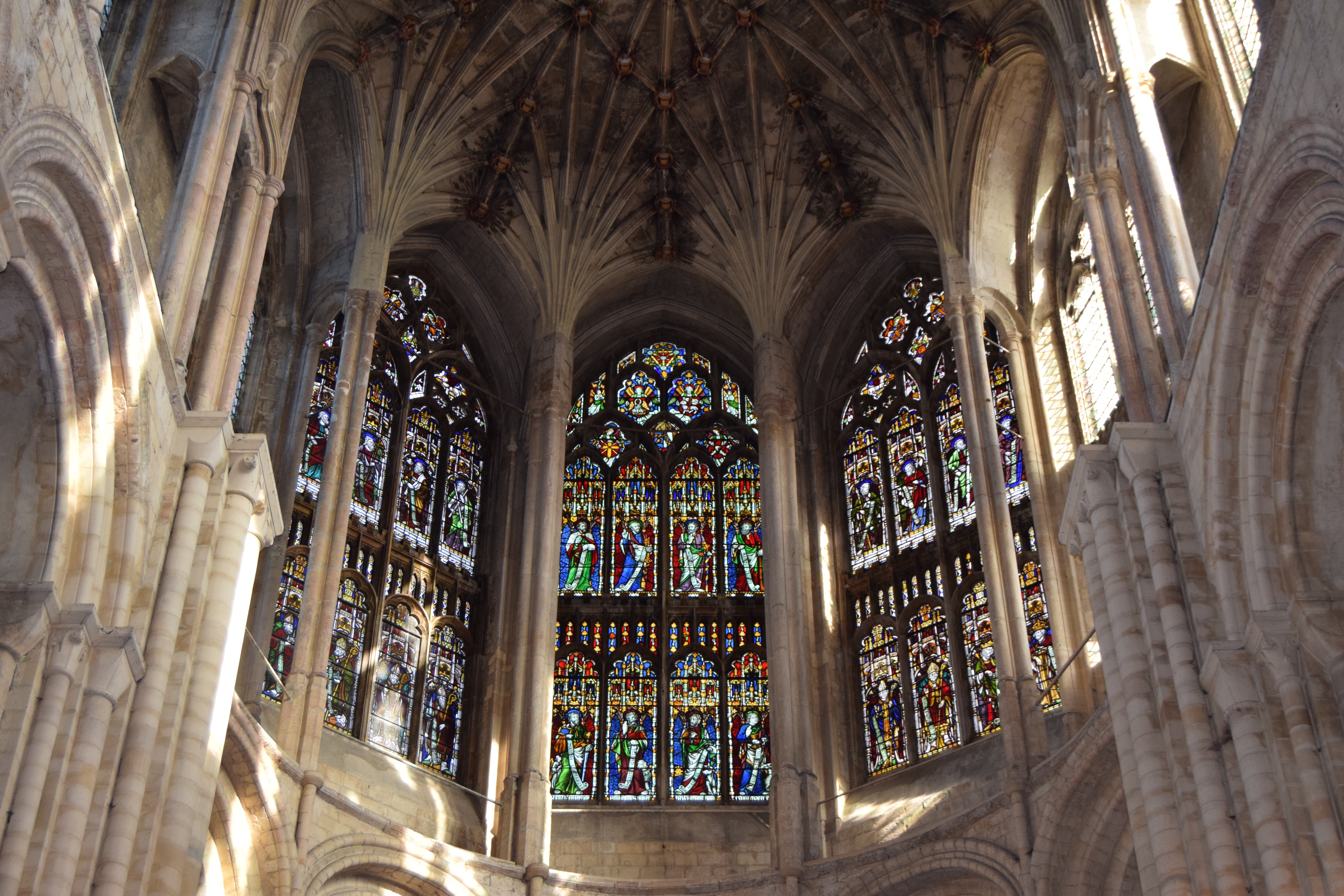 1529133壁紙のダウンロード芸術的, ステンドグラス, 大聖堂, カラフル, 窓-スクリーンセーバーと写真を無料で