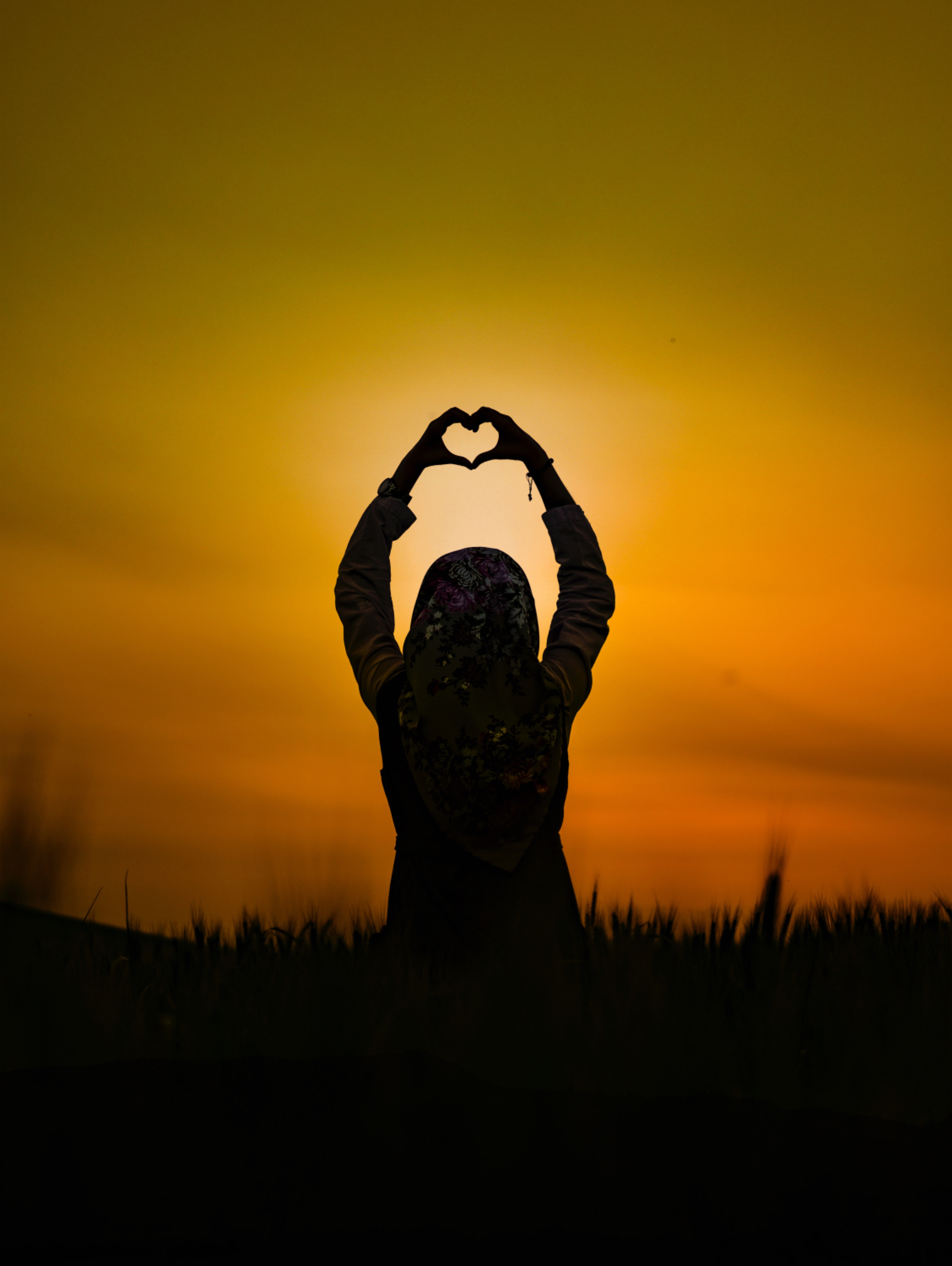 girl, love, heart, sunset, silhouette phone background