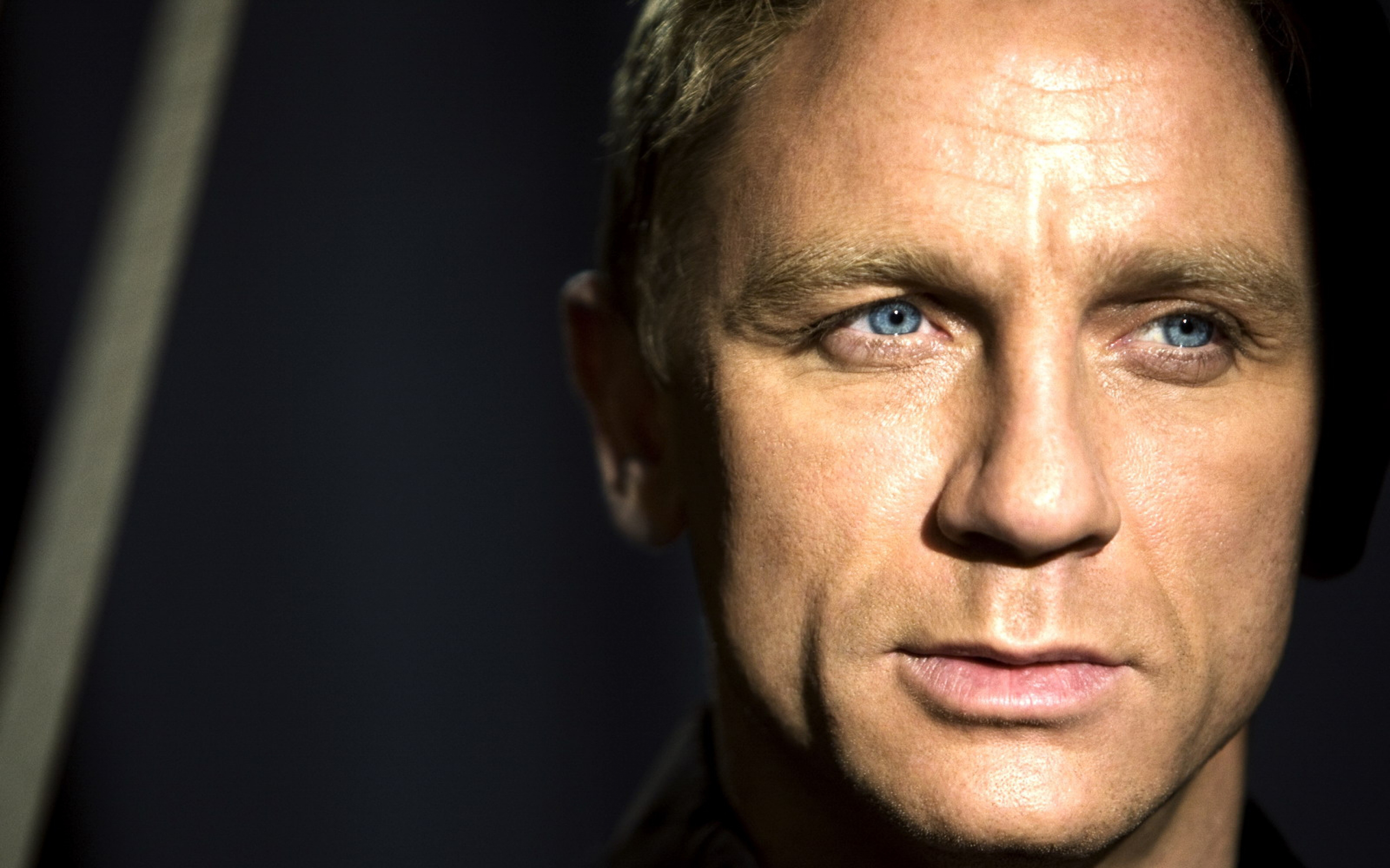 Free download wallpaper Daniel Craig, English, Celebrity, Actor on your PC desktop