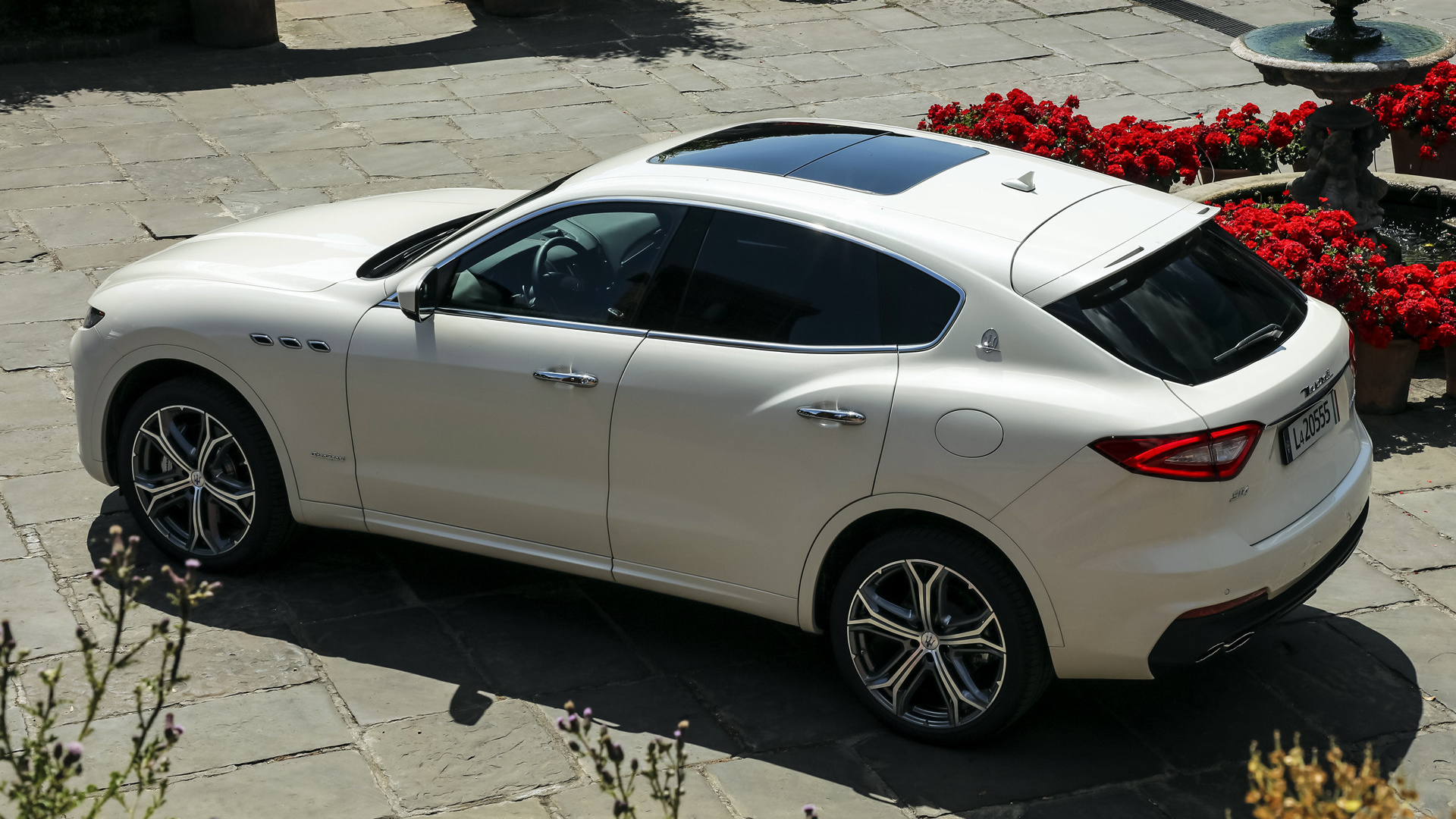 494935 Bildschirmschoner und Hintergrundbilder Maserati Levante Gran Sport auf Ihrem Telefon. Laden Sie  Bilder kostenlos herunter
