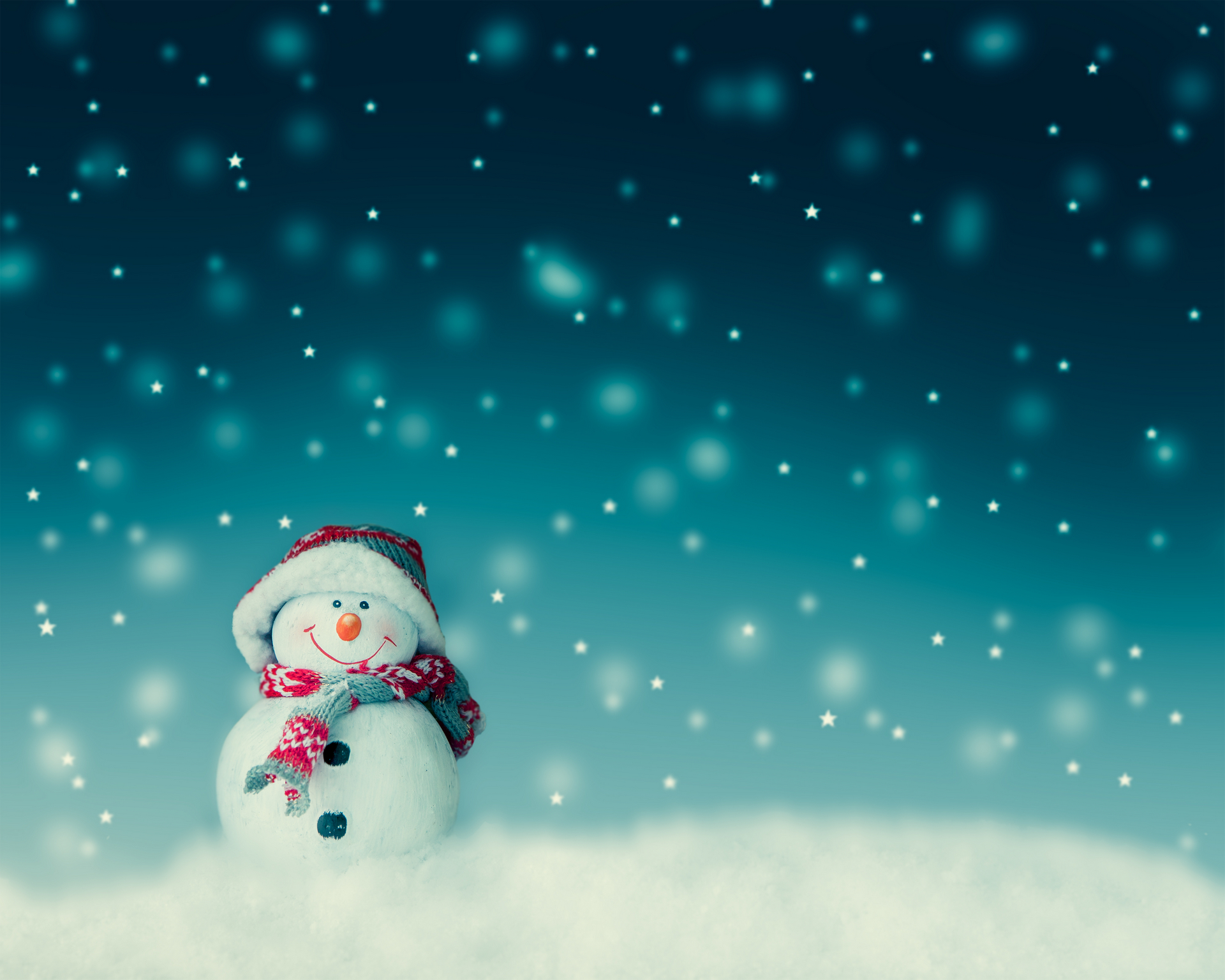 Скачати мобільні шпалери Зима, Різдво, Сніговик, Фотографія, Шарф безкоштовно.
