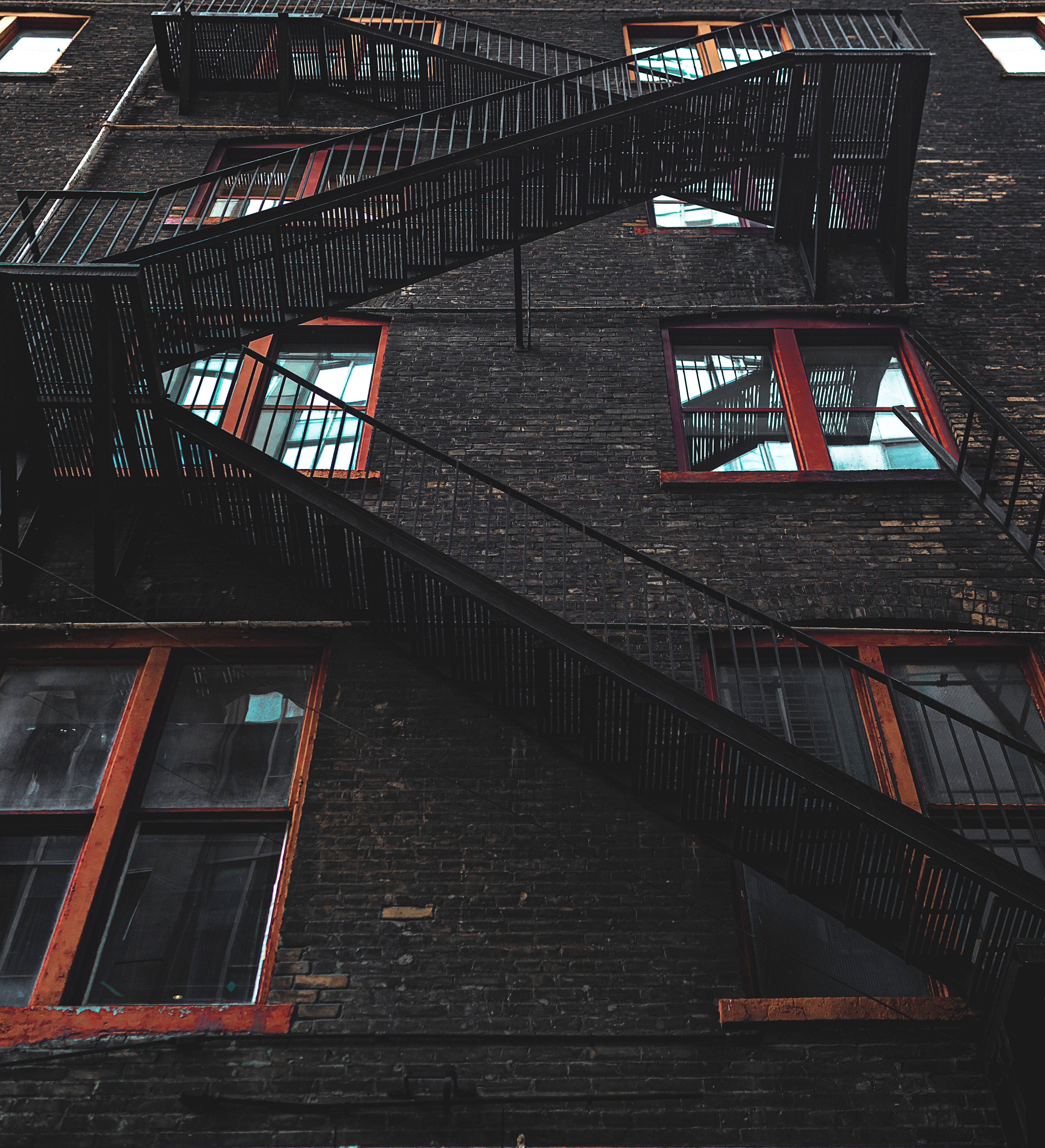 Free download wallpaper Building, Miscellaneous, Ladder, Facade, Miscellanea, Wall, Stairs, Windows on your PC desktop