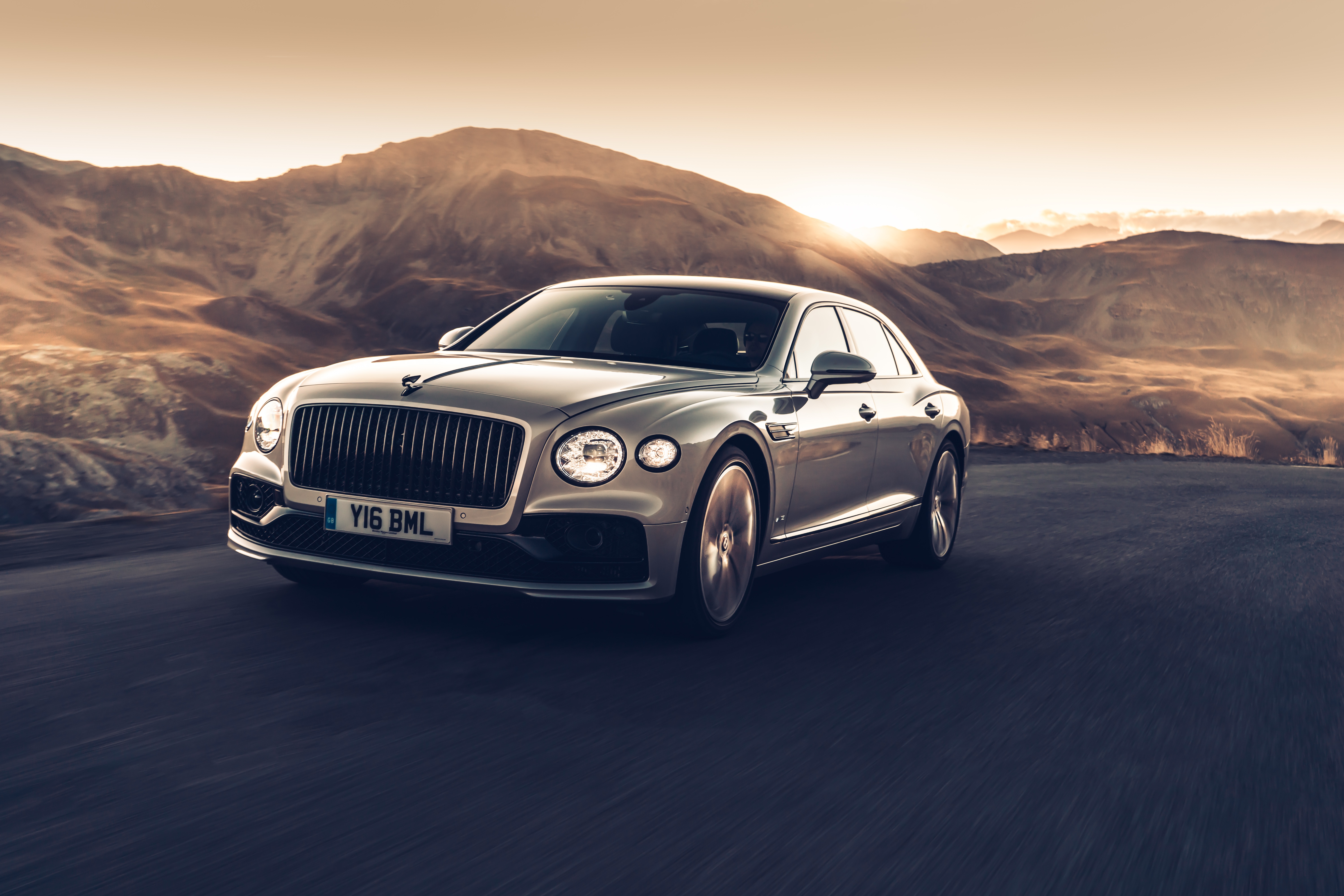 Download mobile wallpaper Bentley, Car, Bentley Flying Spur, Vehicles, Silver Car for free.