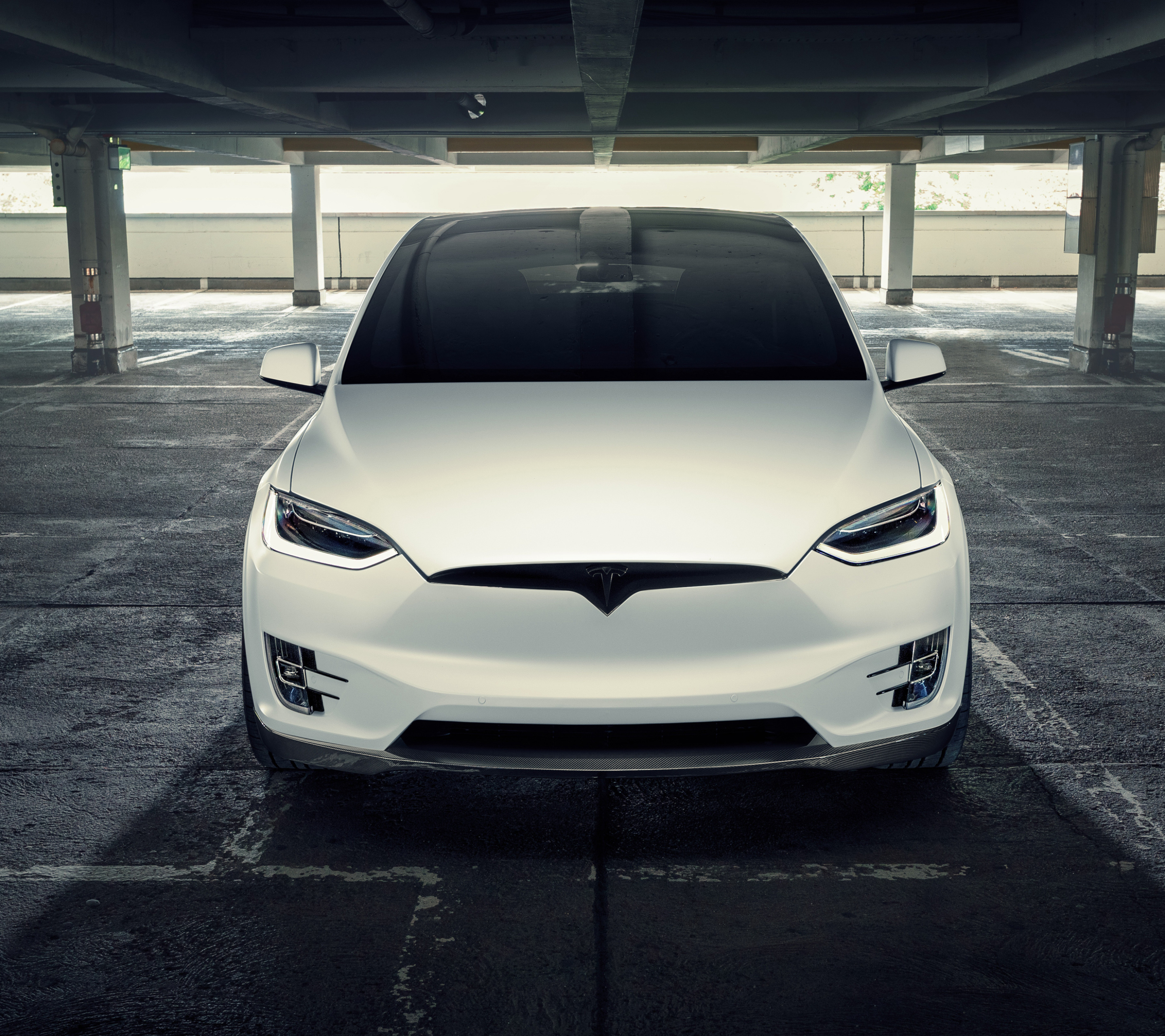 Скачати мобільні шпалери Автомобіль, Позашляховик, Tesla Motors, Транспортні Засоби, Білий Автомобіль, Електричний Автомобіль, Автомобіль Кросовер, Tesla Model X безкоштовно.