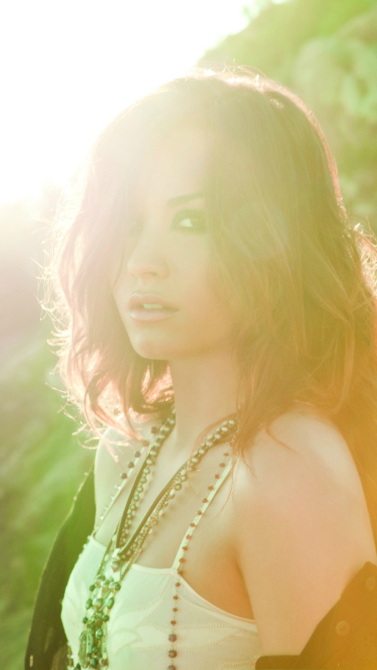 Download mobile wallpaper Music, Demi Lovato for free.