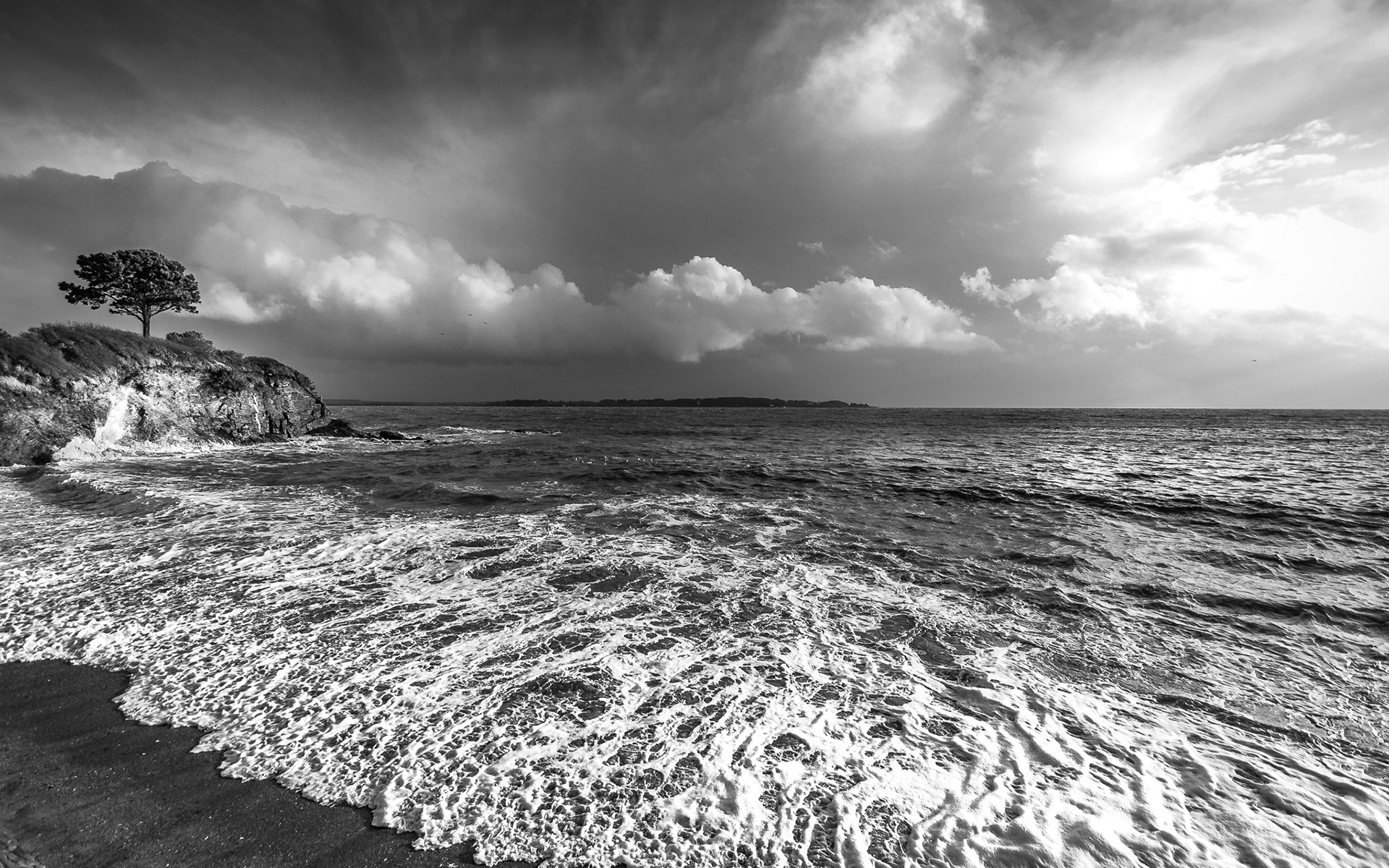 Laden Sie das Wasser, Strand, Horizont, Küste, Ozean, Wolke, Welle, Schwarz Weiß, Erde/natur-Bild kostenlos auf Ihren PC-Desktop herunter
