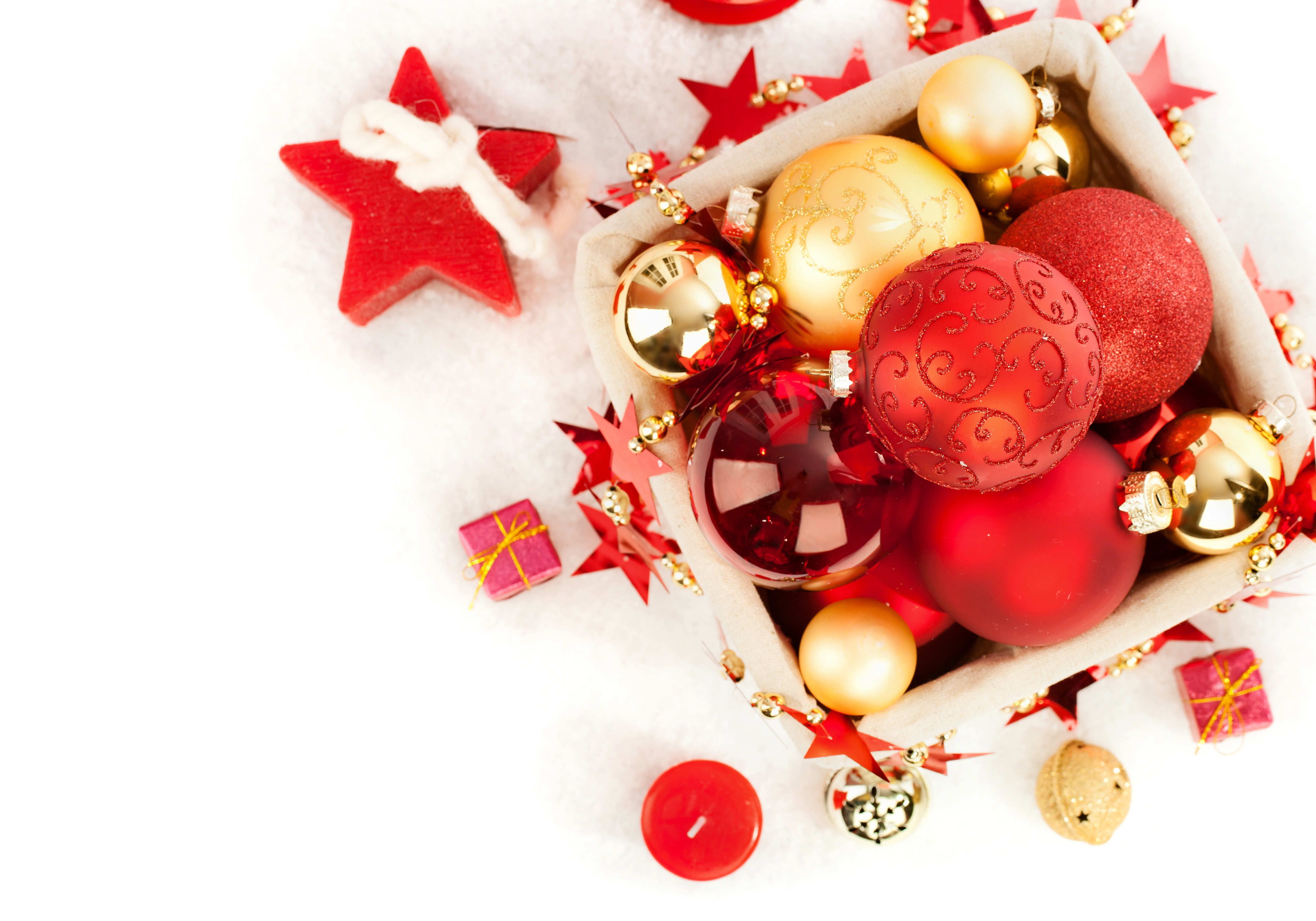 Download mobile wallpaper Christmas, Holiday, Christmas Ornaments for free.