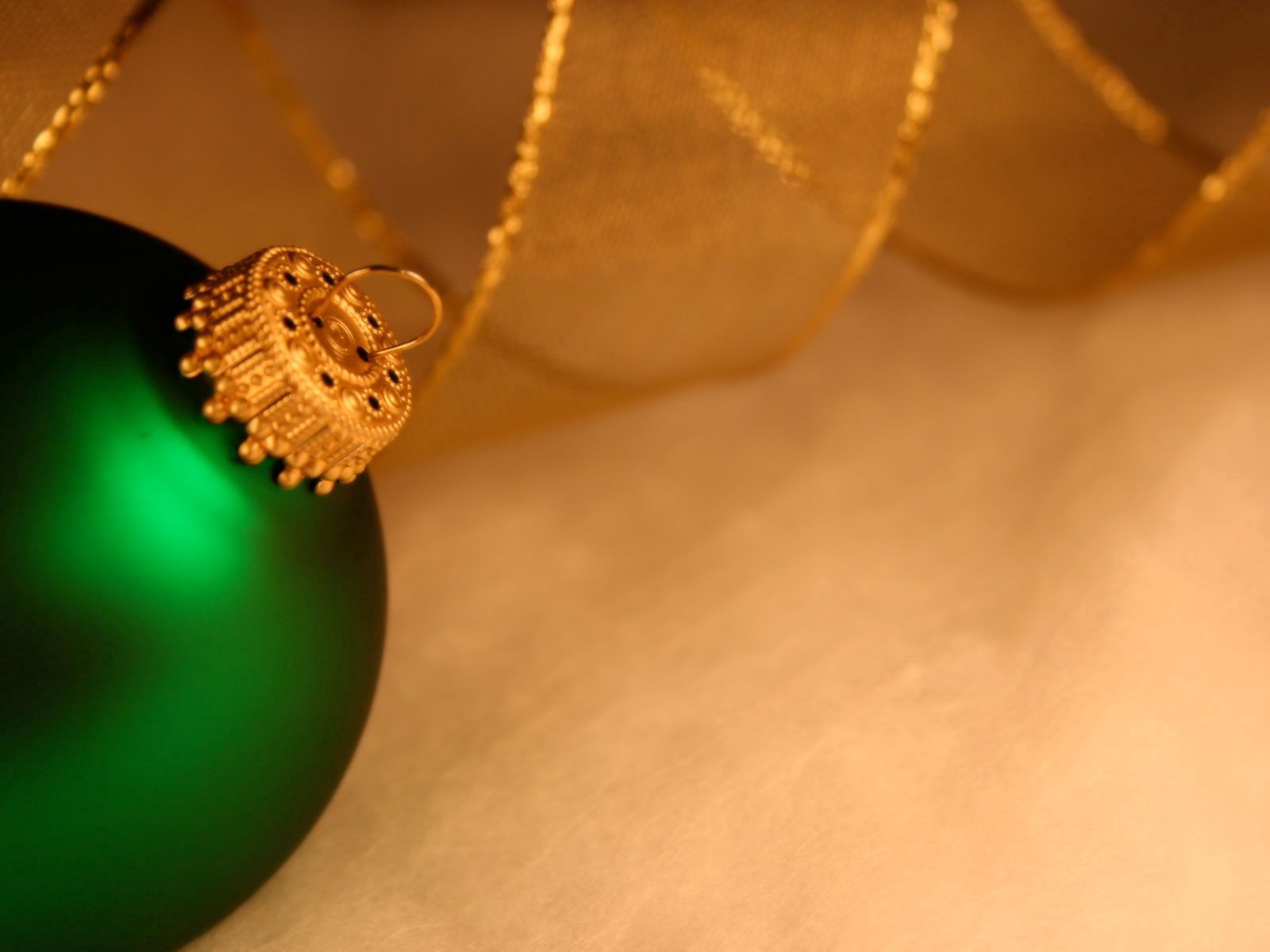 Téléchargez des papiers peints mobile Balle, Ballon, Jouet, Fêtes, Nouvel An, Noël gratuitement.