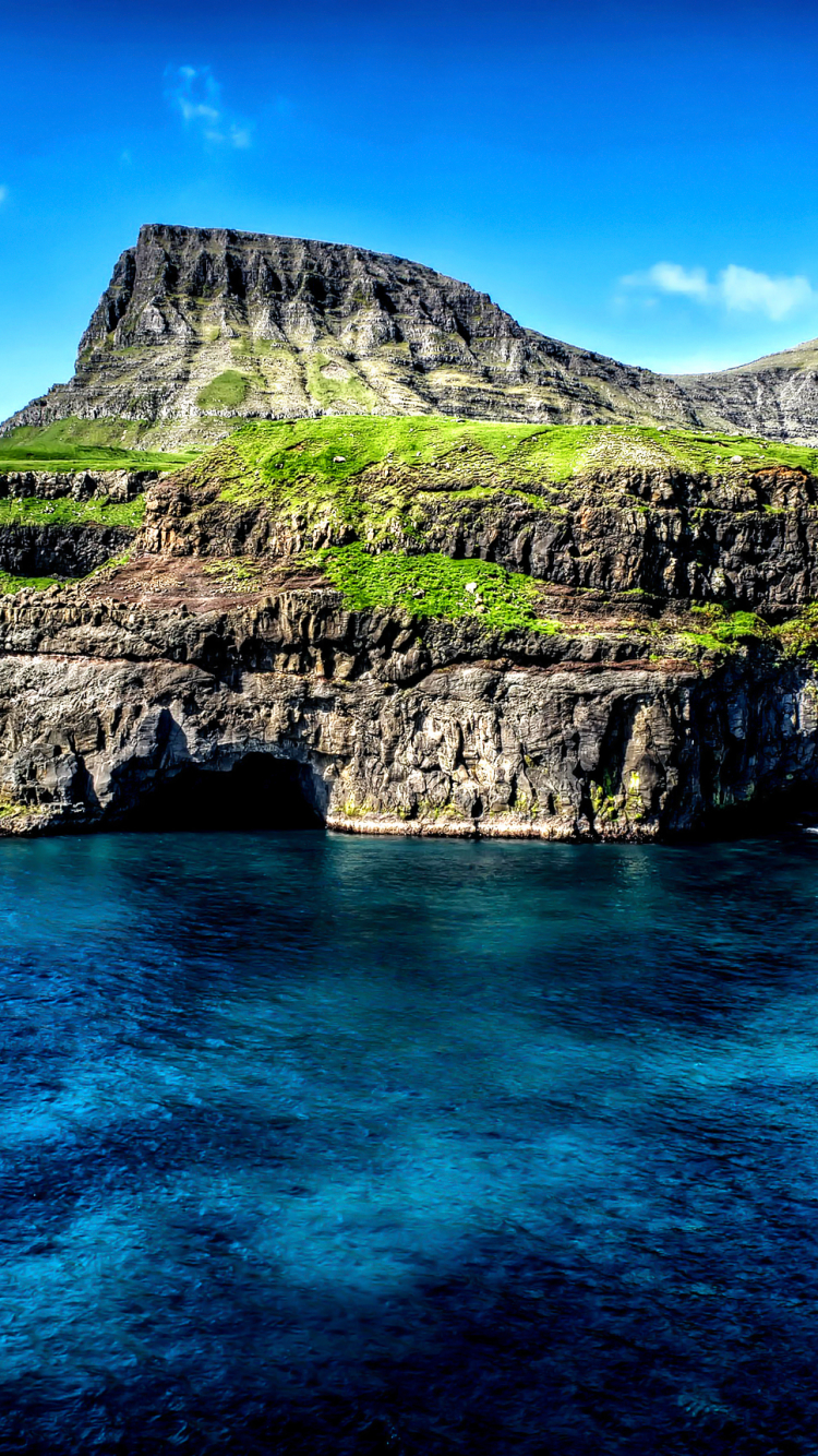 Handy-Wallpaper Wasserfälle, Küste, Wasserfall, Ozean, Cliff, Klippe, Hawaii, Meer, Erde/natur kostenlos herunterladen.