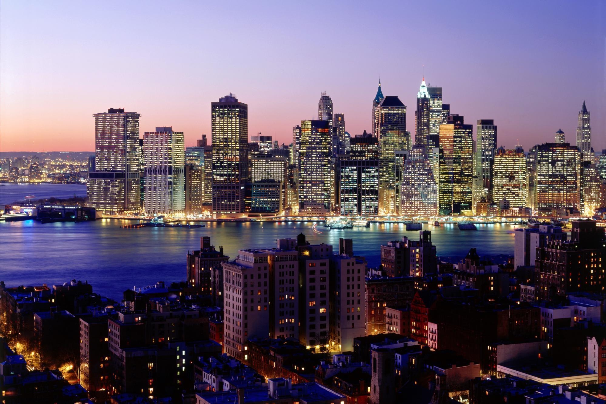 151253 descargar fondo de pantalla nueva york, ciudades, ríos, noche, ciudad, rascacielos, las luces, luces: protectores de pantalla e imágenes gratis