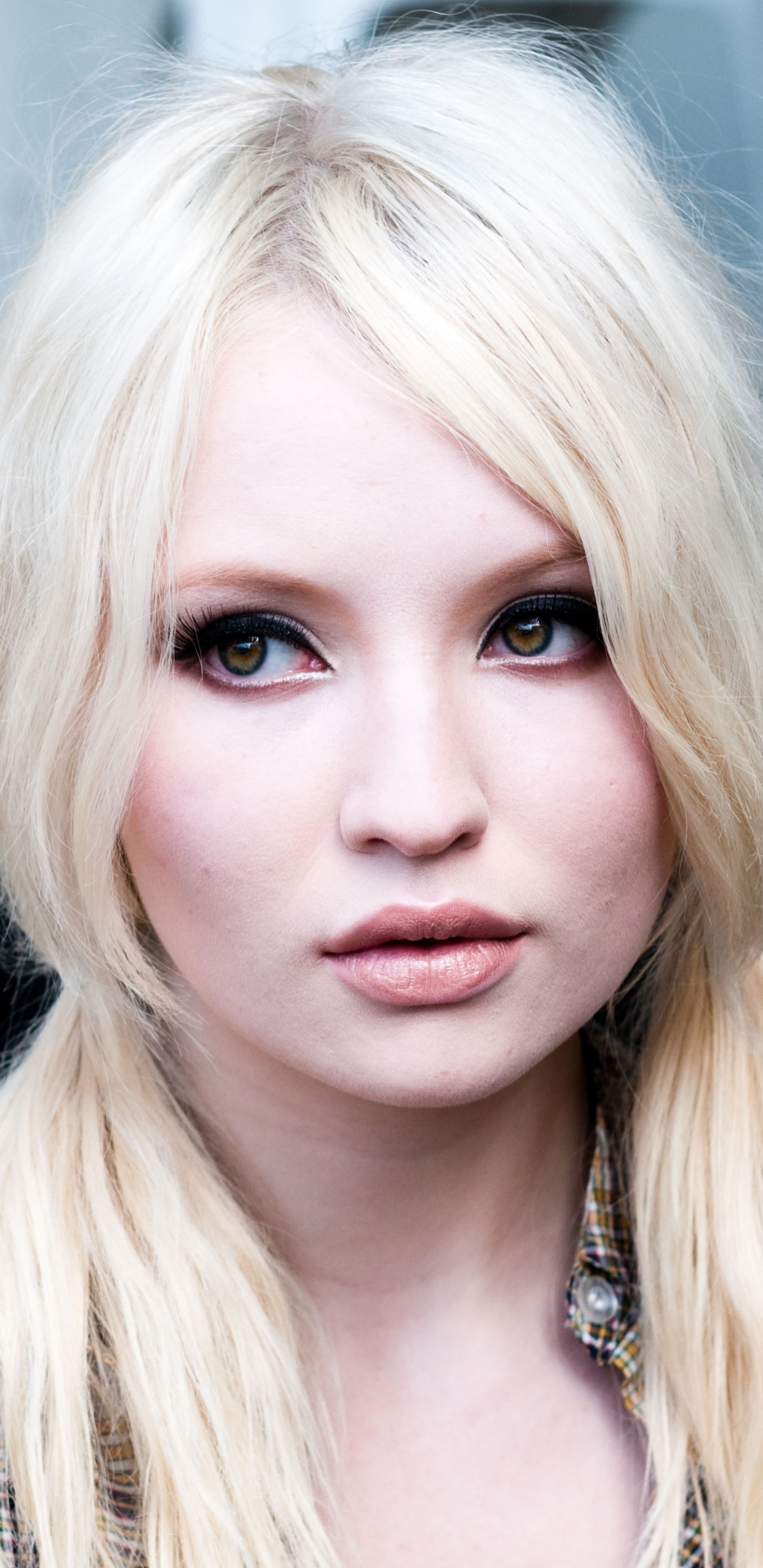 Download mobile wallpaper Sucker Punch, Celebrity, Emily Browning for free.