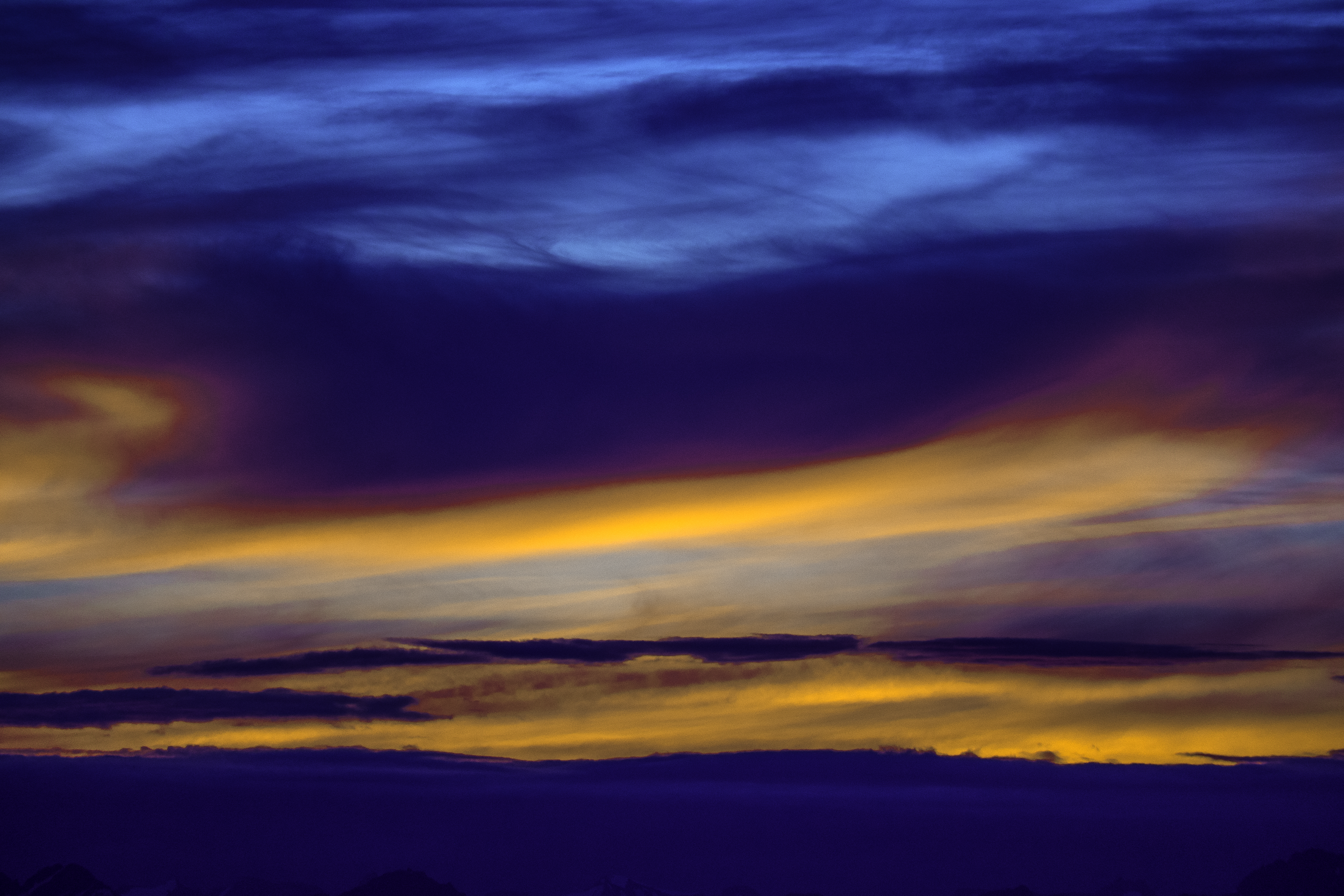Free download wallpaper Nature, Sunset, Sky, Clouds, Lines on your PC desktop