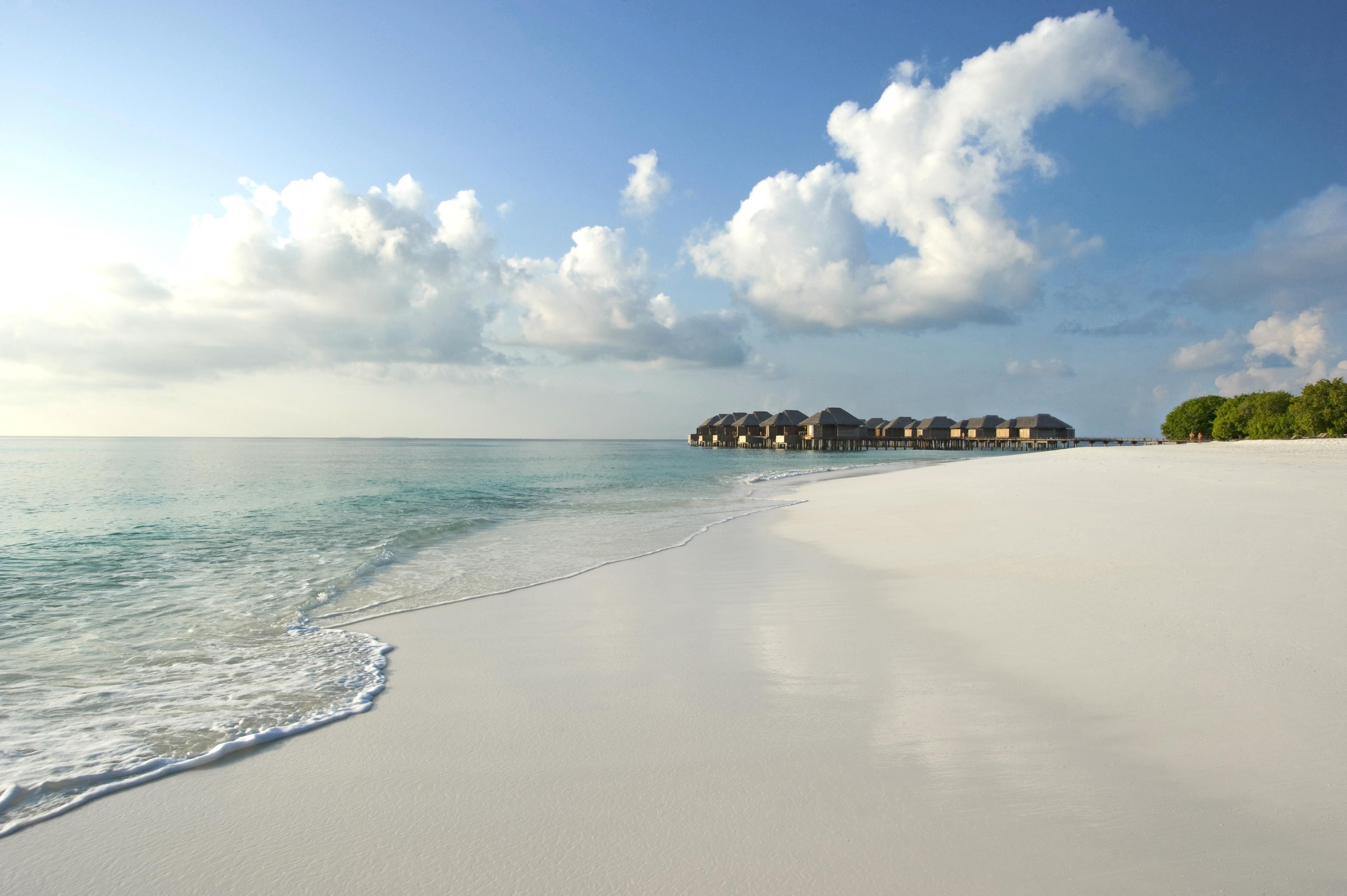 desktop Images sea, nature, sand, shore, bank, tropics, maldives