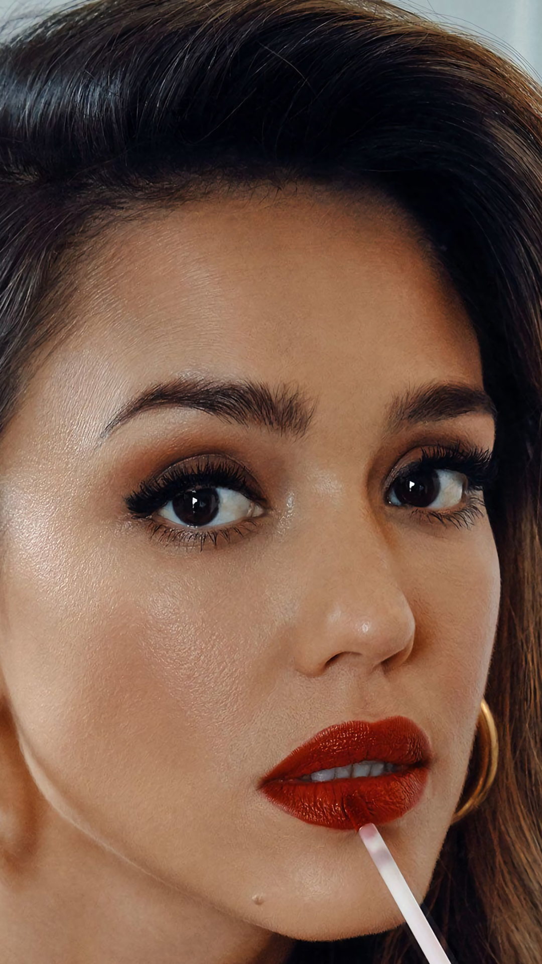 Handy-Wallpaper Jessica Alba, Gesicht, Brünette, Amerikanisch, Braune Augen, Berühmtheiten, Darstellerin, Lippenstift kostenlos herunterladen.