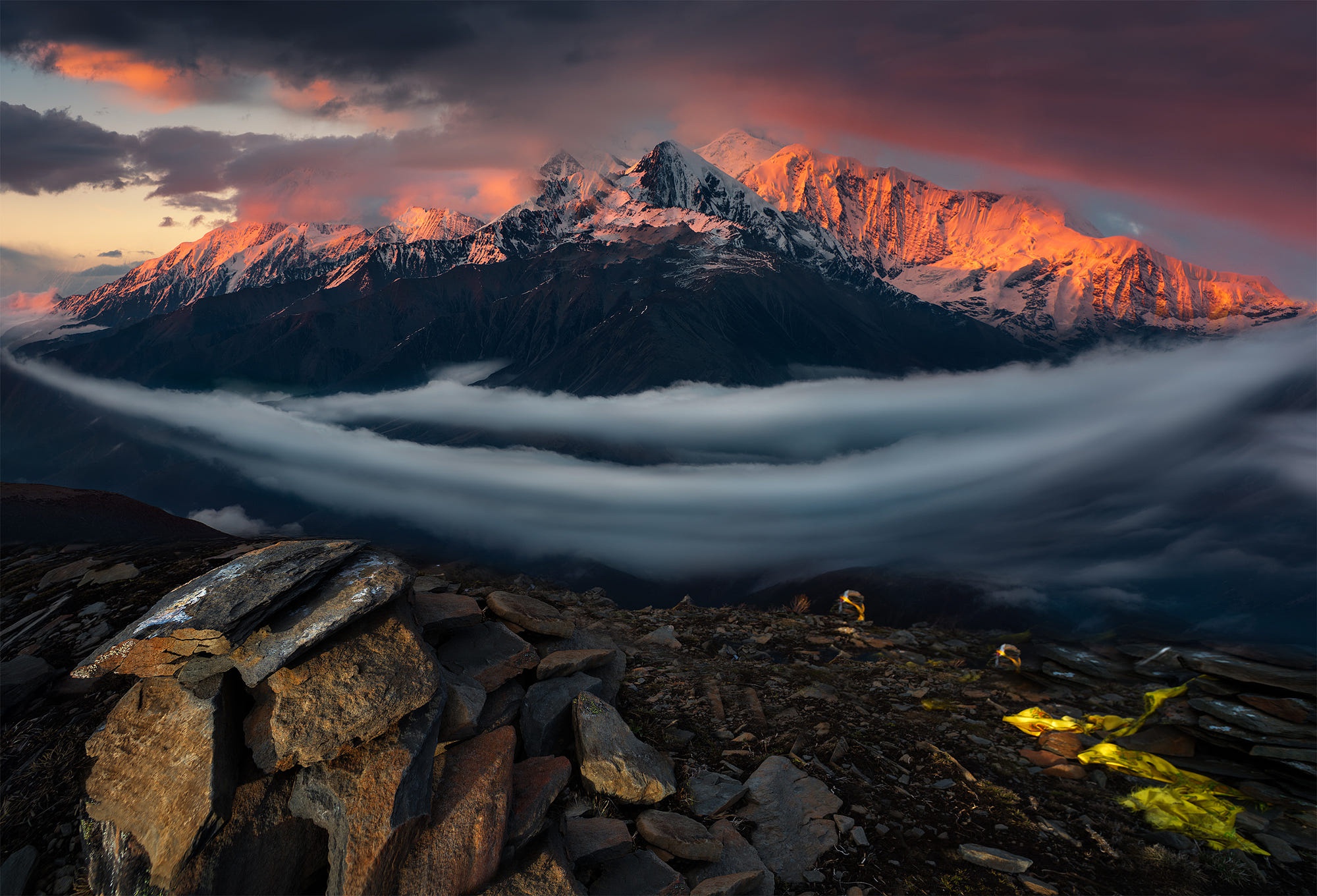 Descarga gratis la imagen Montañas, Montaña, Tierra/naturaleza, Mar De Nubes en el escritorio de tu PC