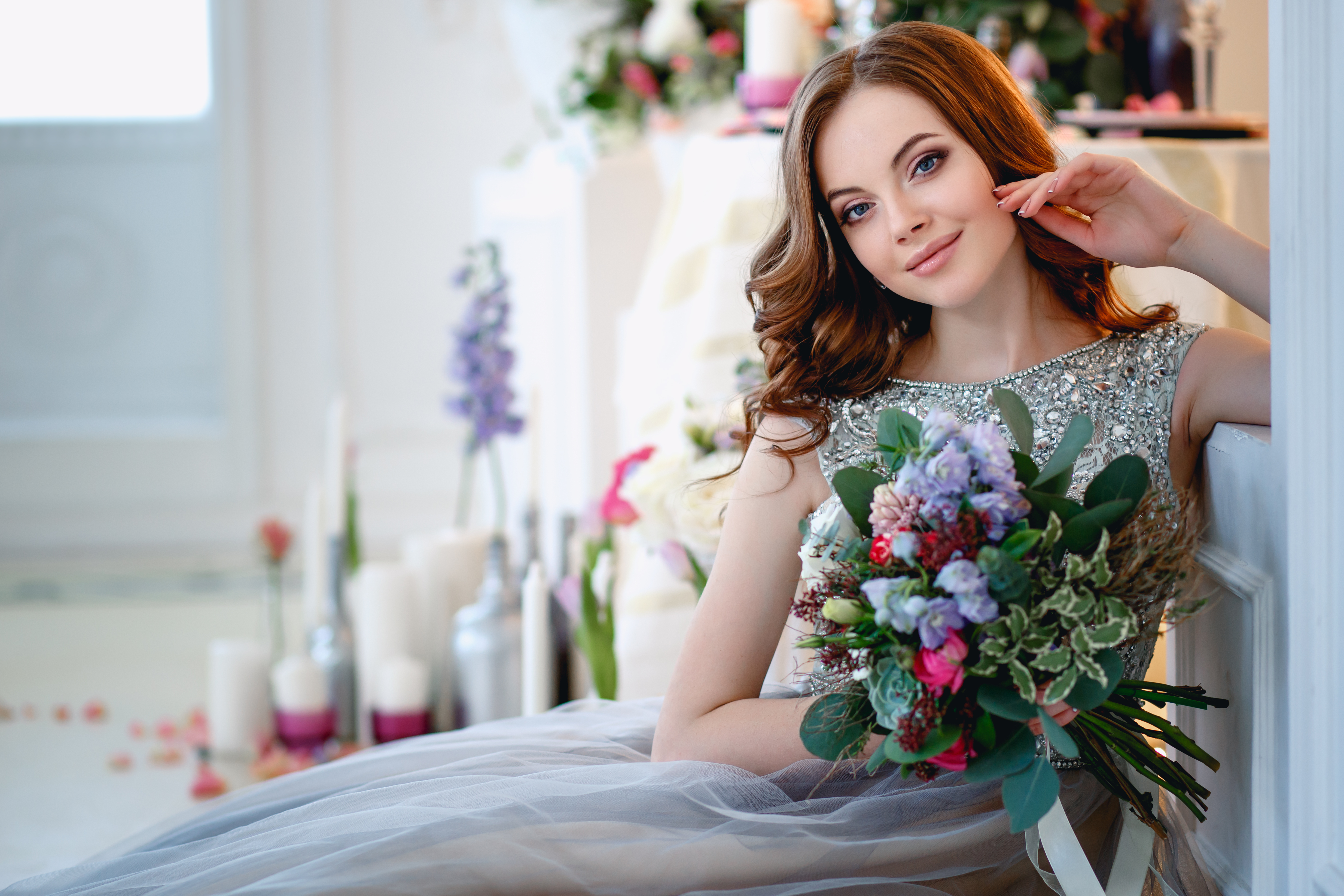 women, model, blue eyes, bouquet, brunette, smile HD for desktop 1080p