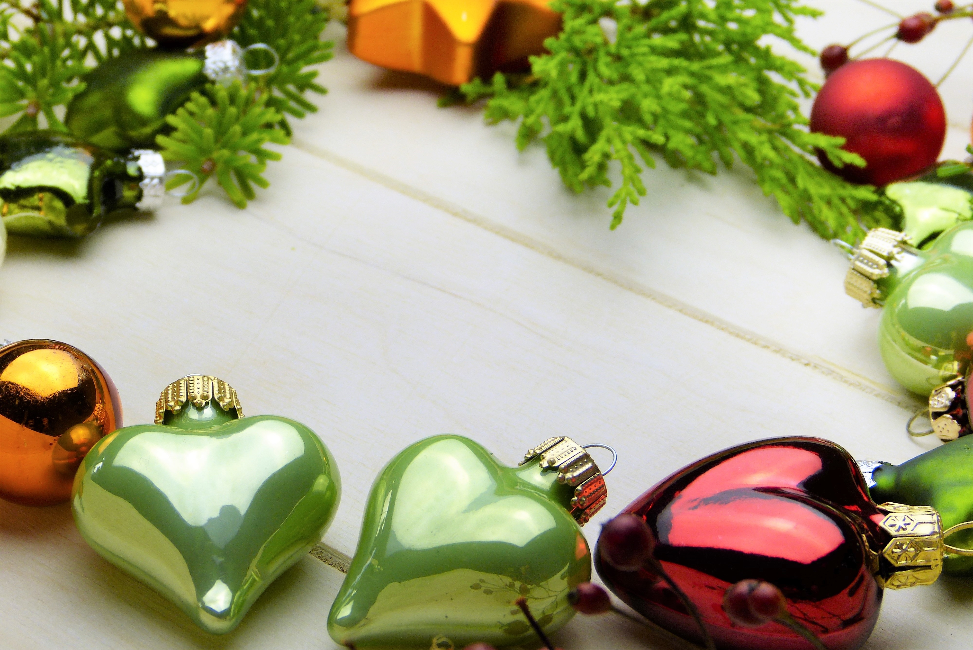 Free download wallpaper Christmas, Holiday, Heart, Christmas Ornaments, Bauble on your PC desktop