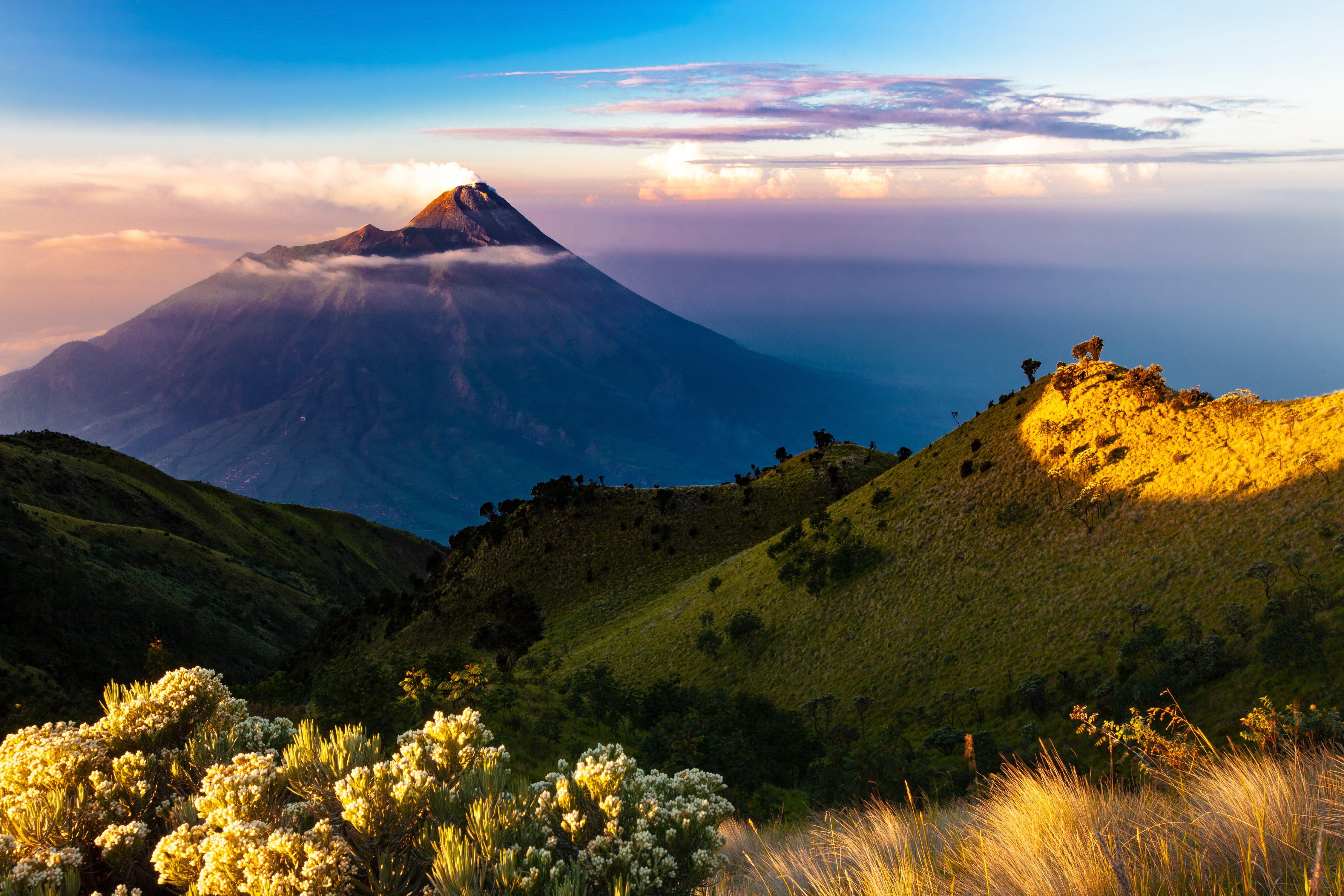 Free download wallpaper Mountains, Mountain, Earth, Cloud on your PC desktop