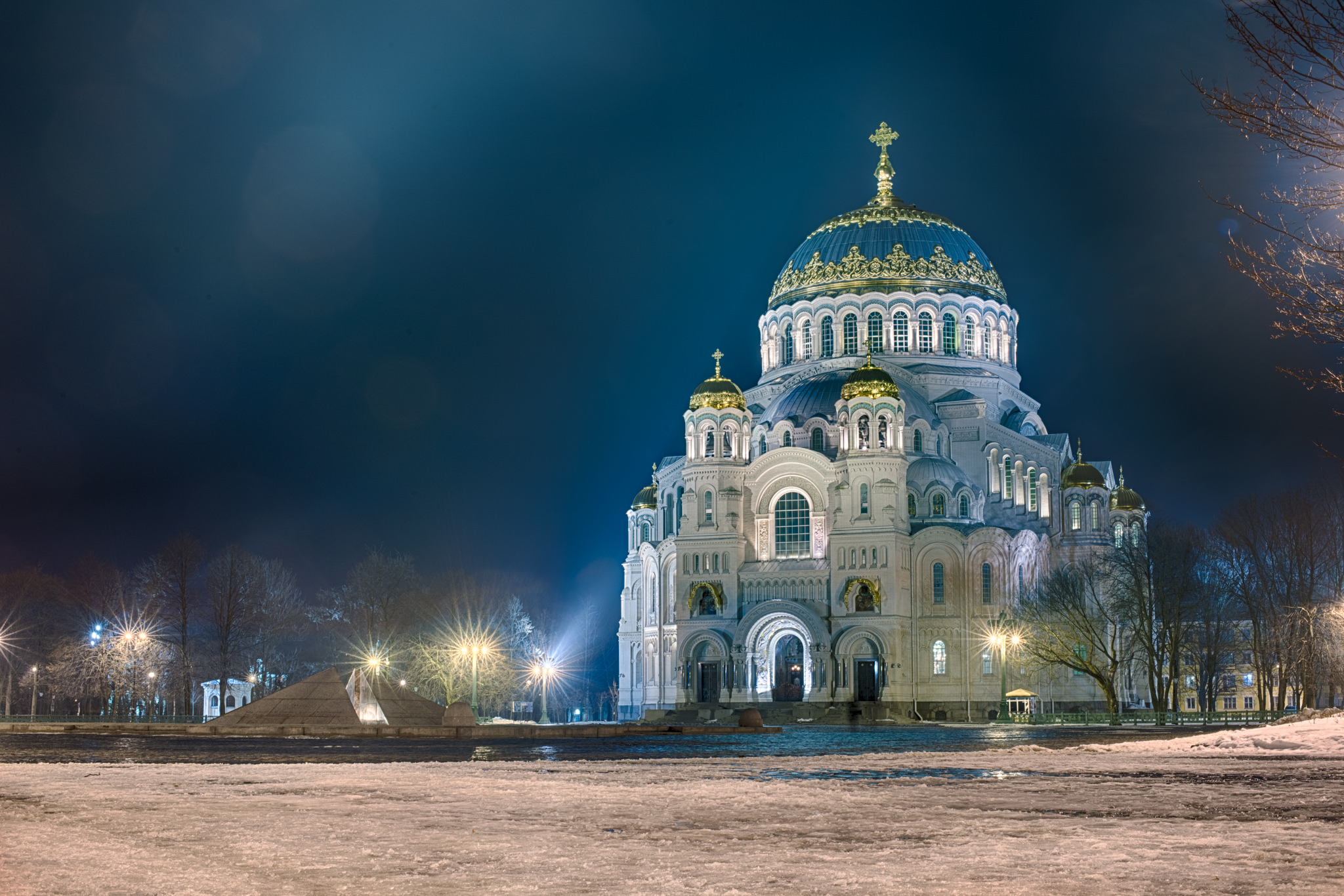 Handy-Wallpaper Architektur, Russland, Kathedrale, Kuppel, Religiös, Kronstädter Marinedom, Kathedralen kostenlos herunterladen.