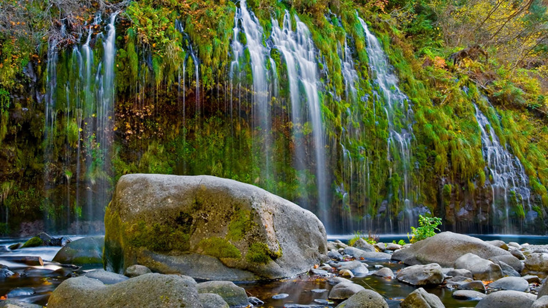 Скачать картинку Водопады, Водопад, Зеленый, Земля/природа в телефон бесплатно.