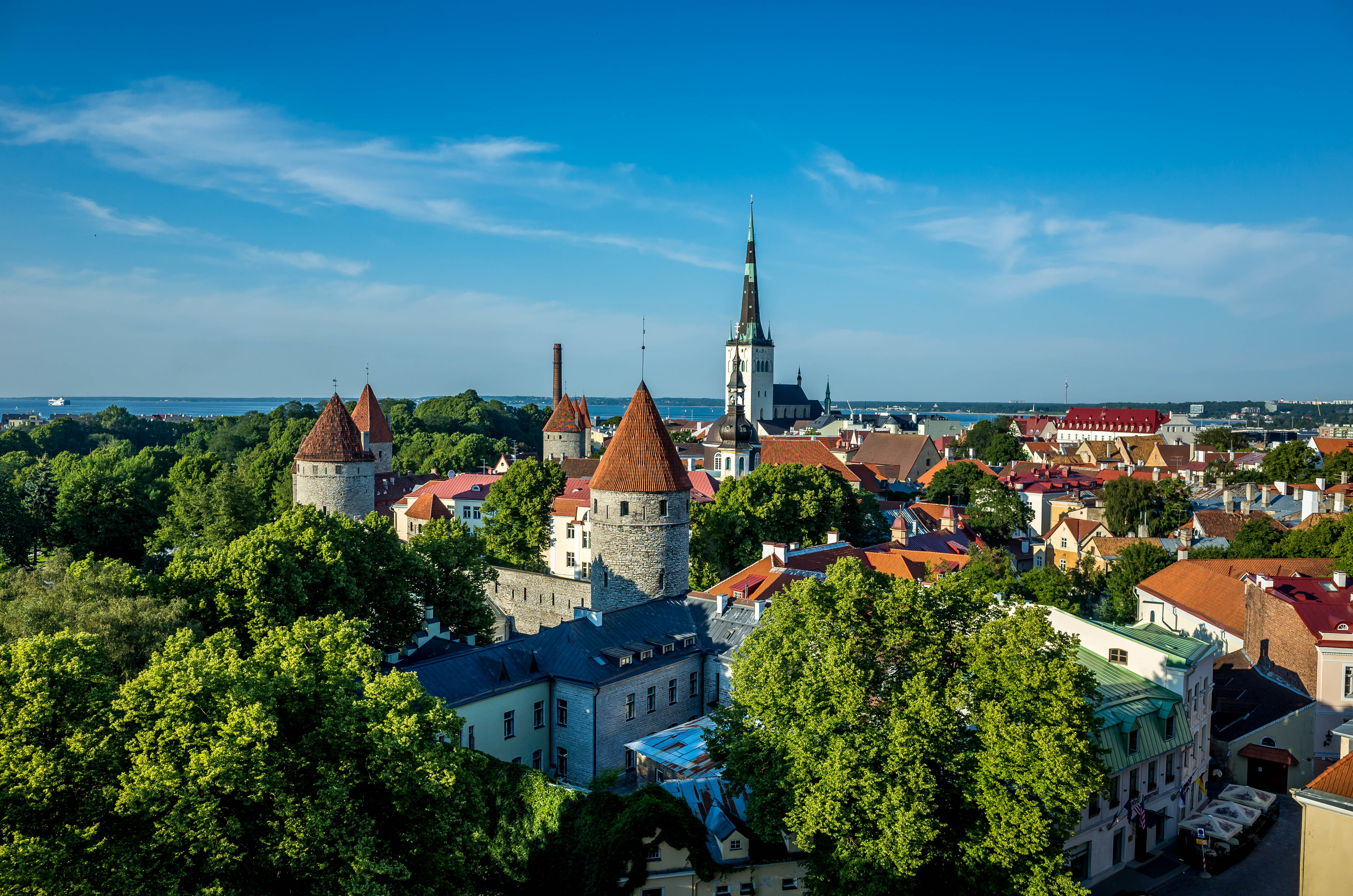 150202 завантажити шпалери міста, архітектура, місто, вежа, старовинний, стародавній, естонія, таллінн, таллін - заставки і картинки безкоштовно