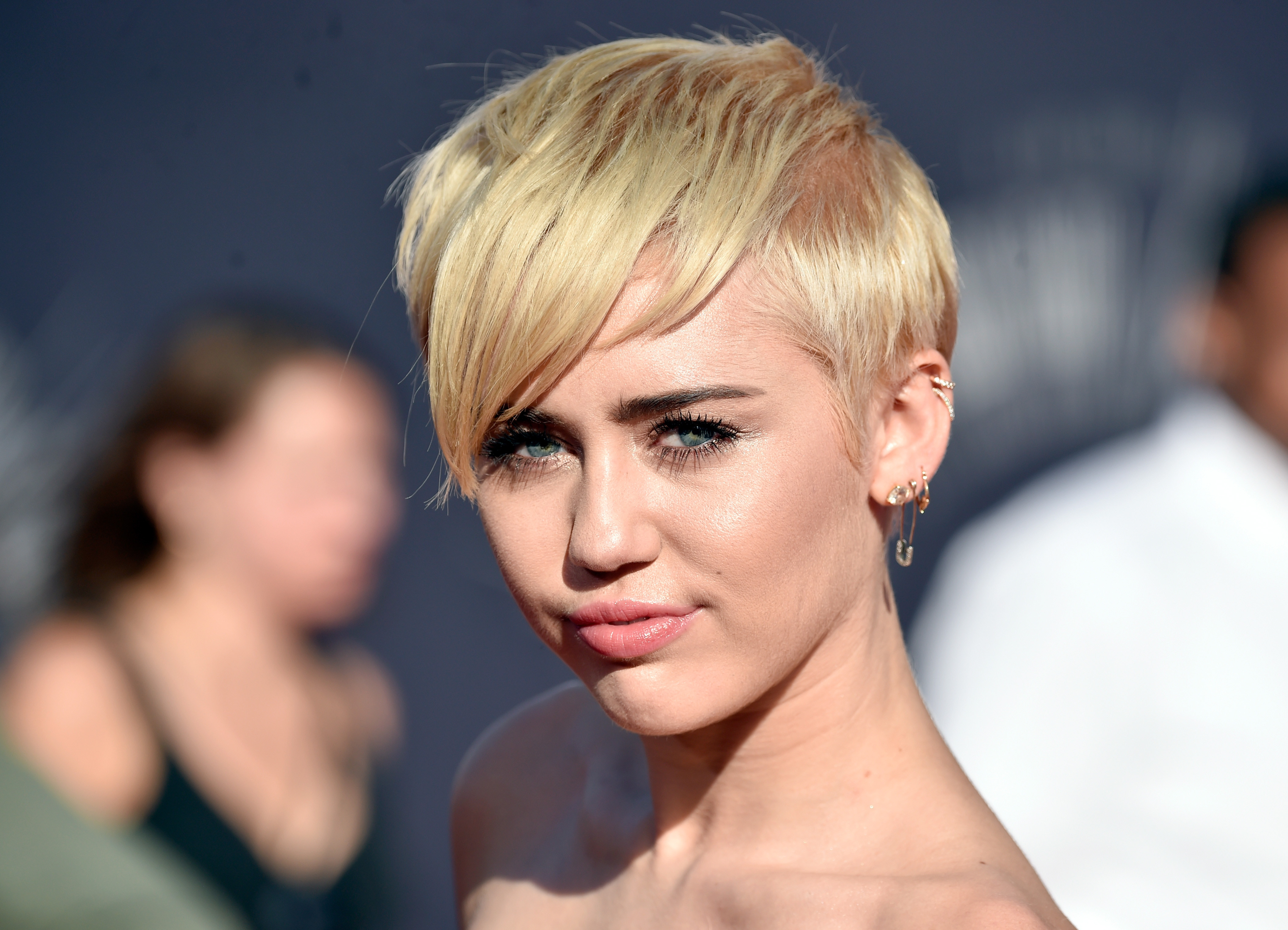 Handy-Wallpaper Musik, Miley Cyrus kostenlos herunterladen.